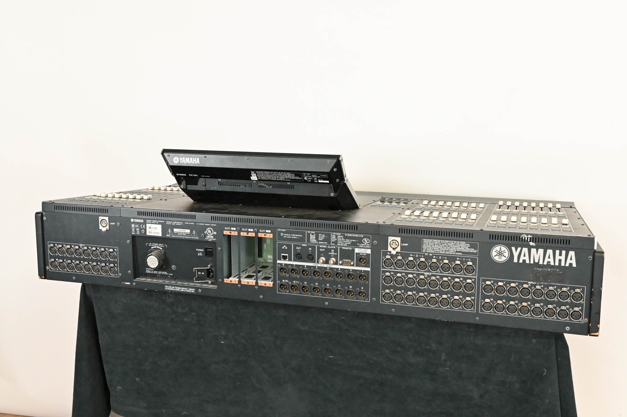 Yamaha M7CL-48 48-Channel Digital Audio Mixing Console
