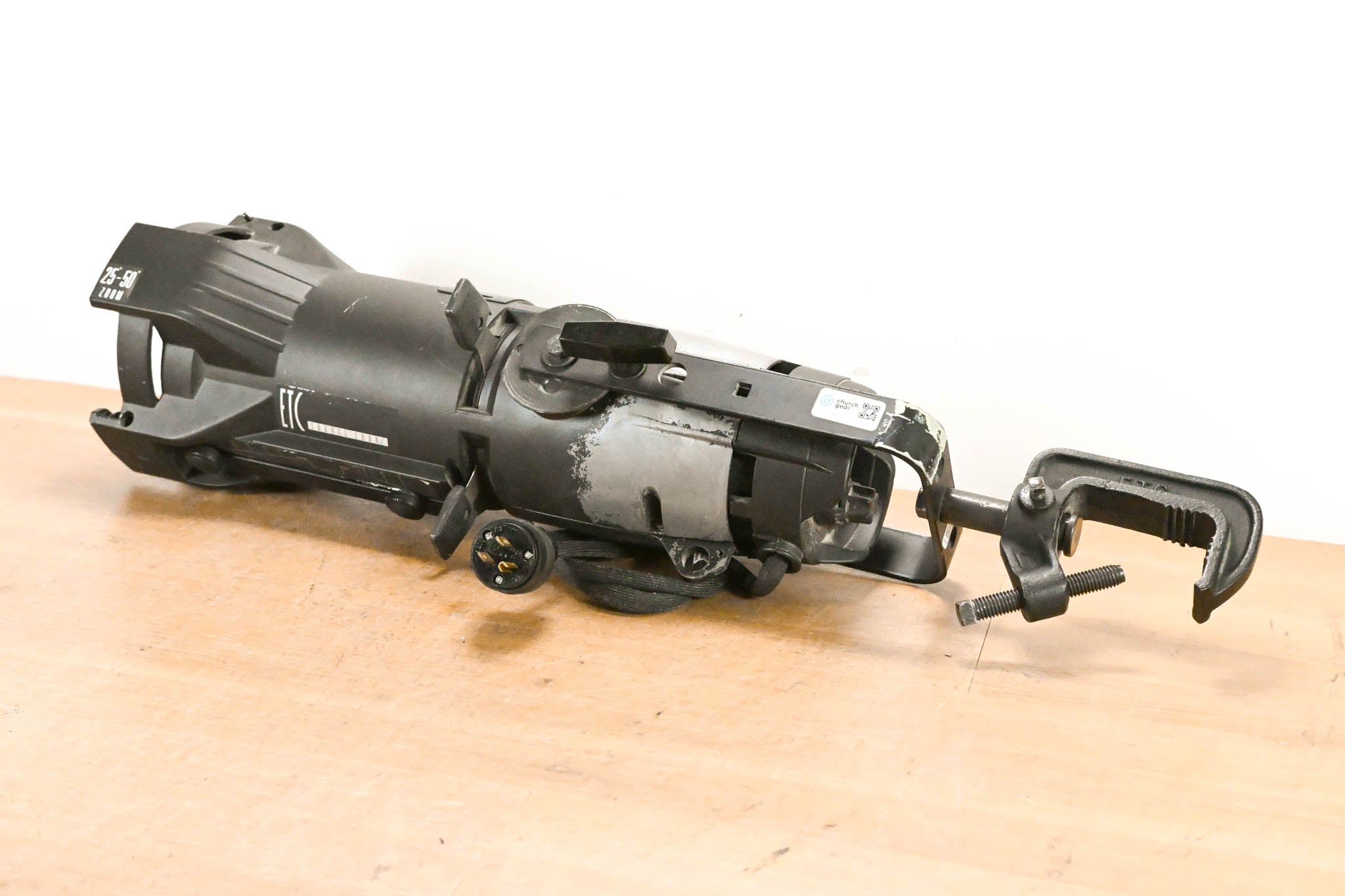 ETC Source Four Jr 25-50 Degree Zoom 575 Ellipsoidal Light