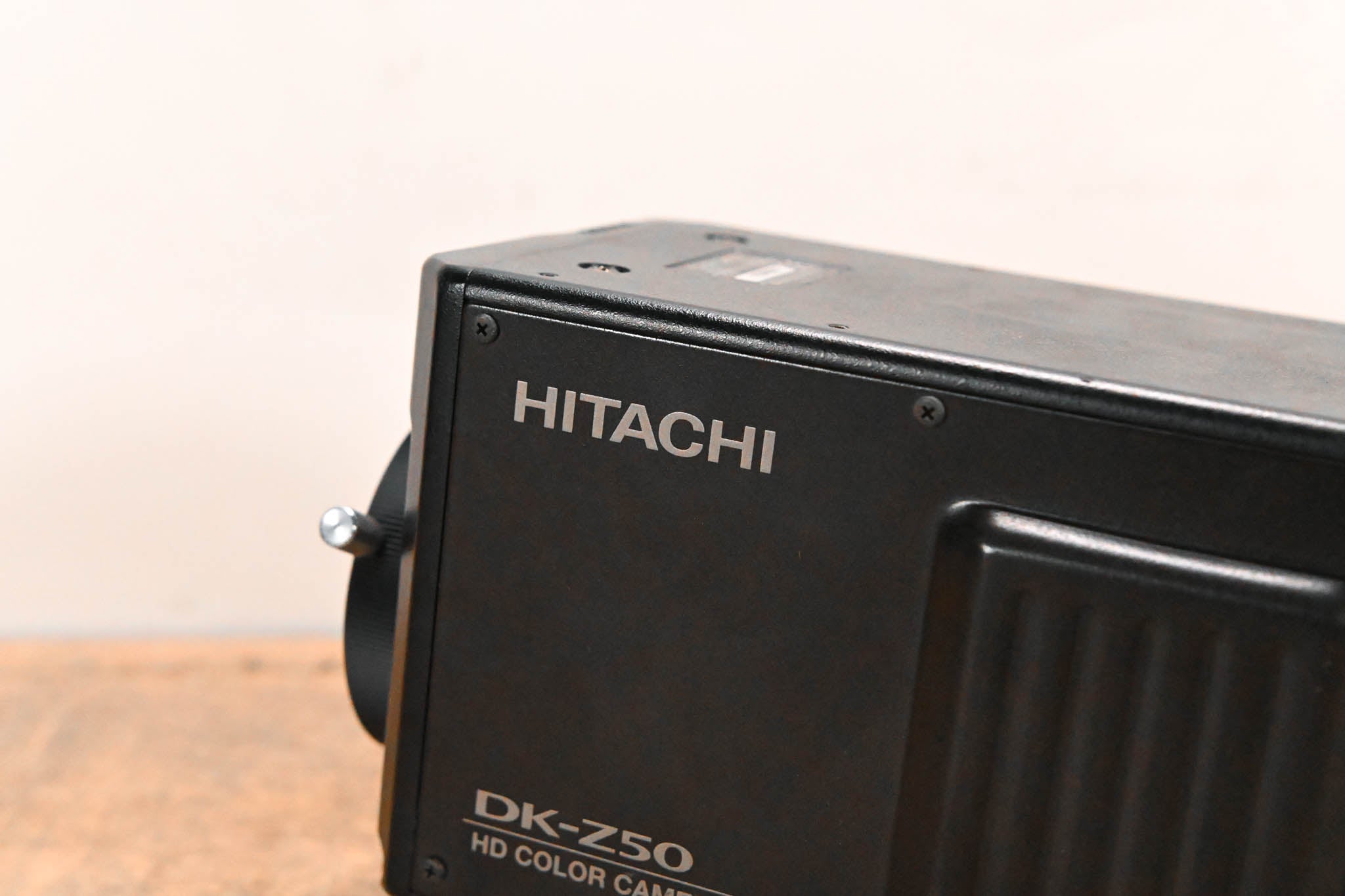Hitachi DK-Z50 Multi-Format HDTV/SD Box Camera