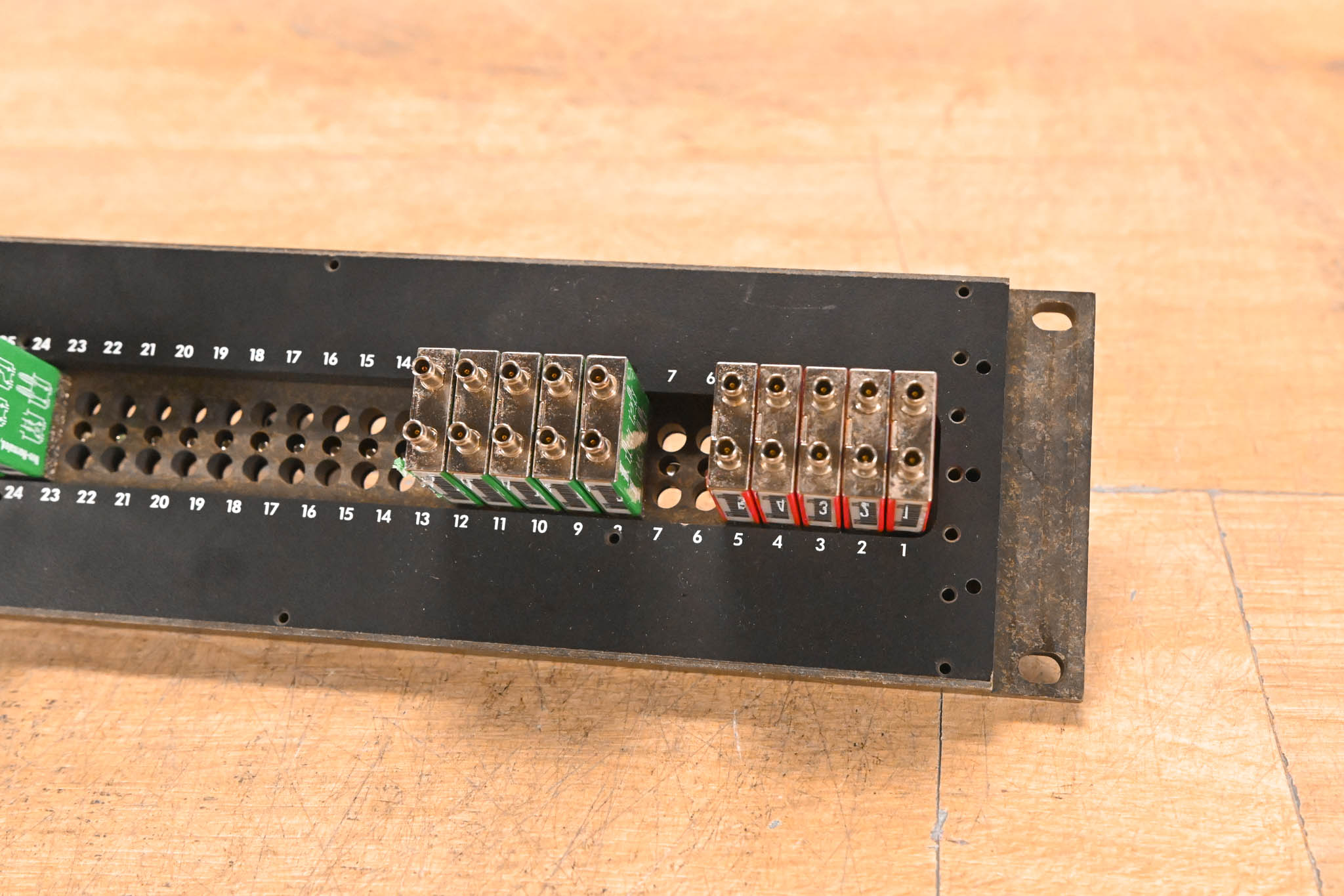 AVP 2RU 96-Point TT Bantam Patchbay w/ KMN75 & KM75 Modules