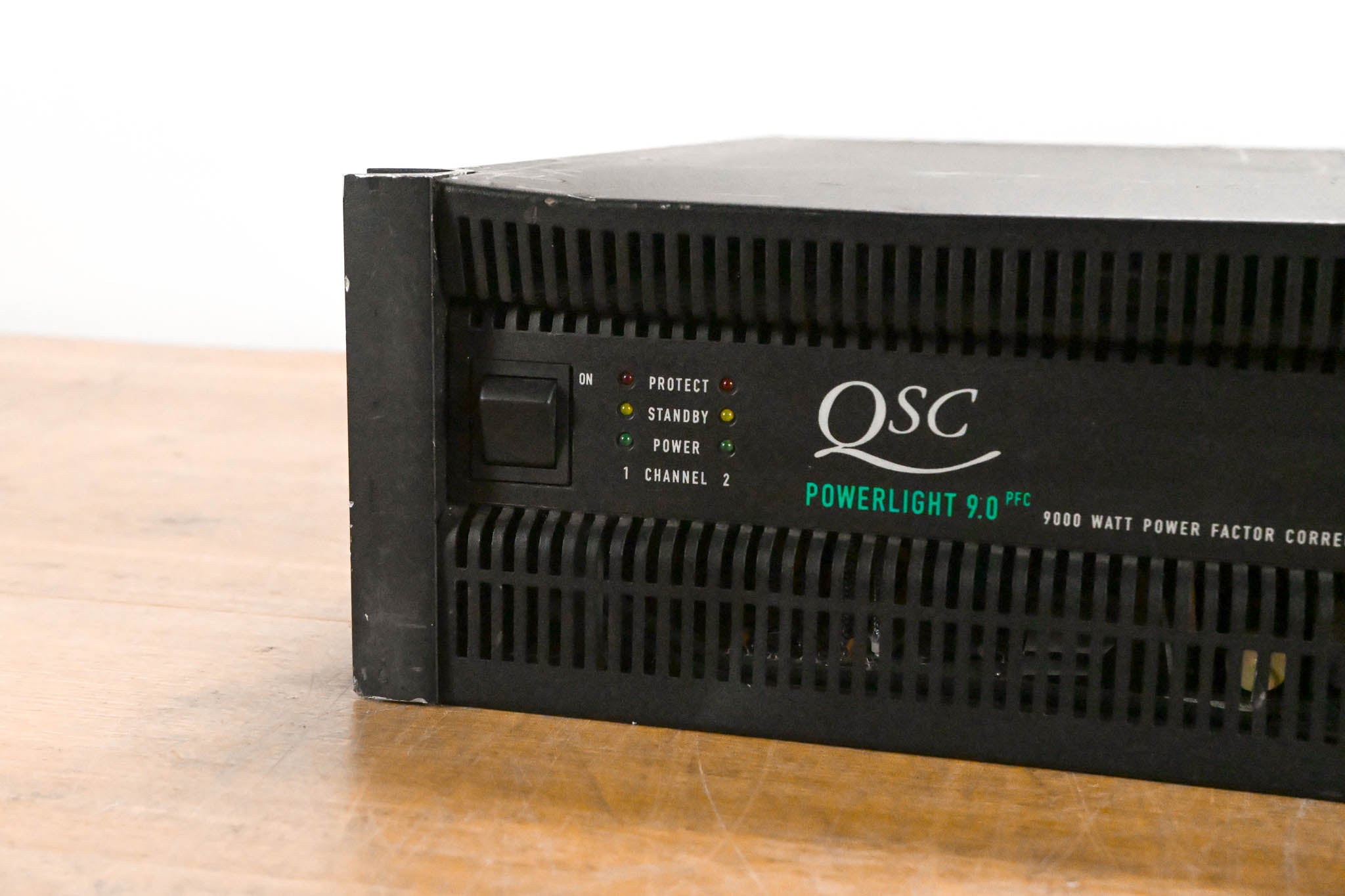 QSC PowerLight 9.0 PFC Power Factor Corrected 2-Channel Power Amplifier