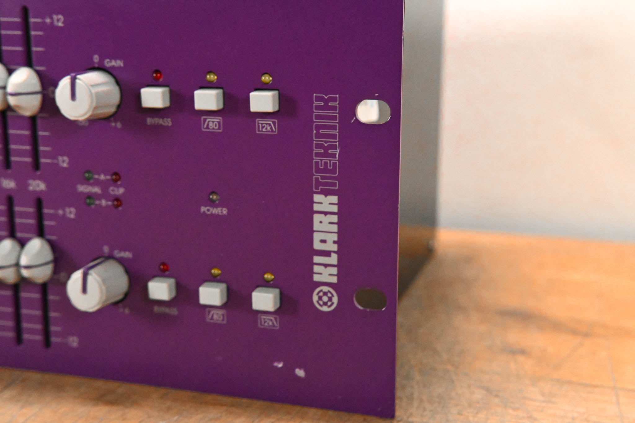 Klark Teknik SQ1G Square ONE Graphic 2-Channel 30-Band Graphic Equalizer