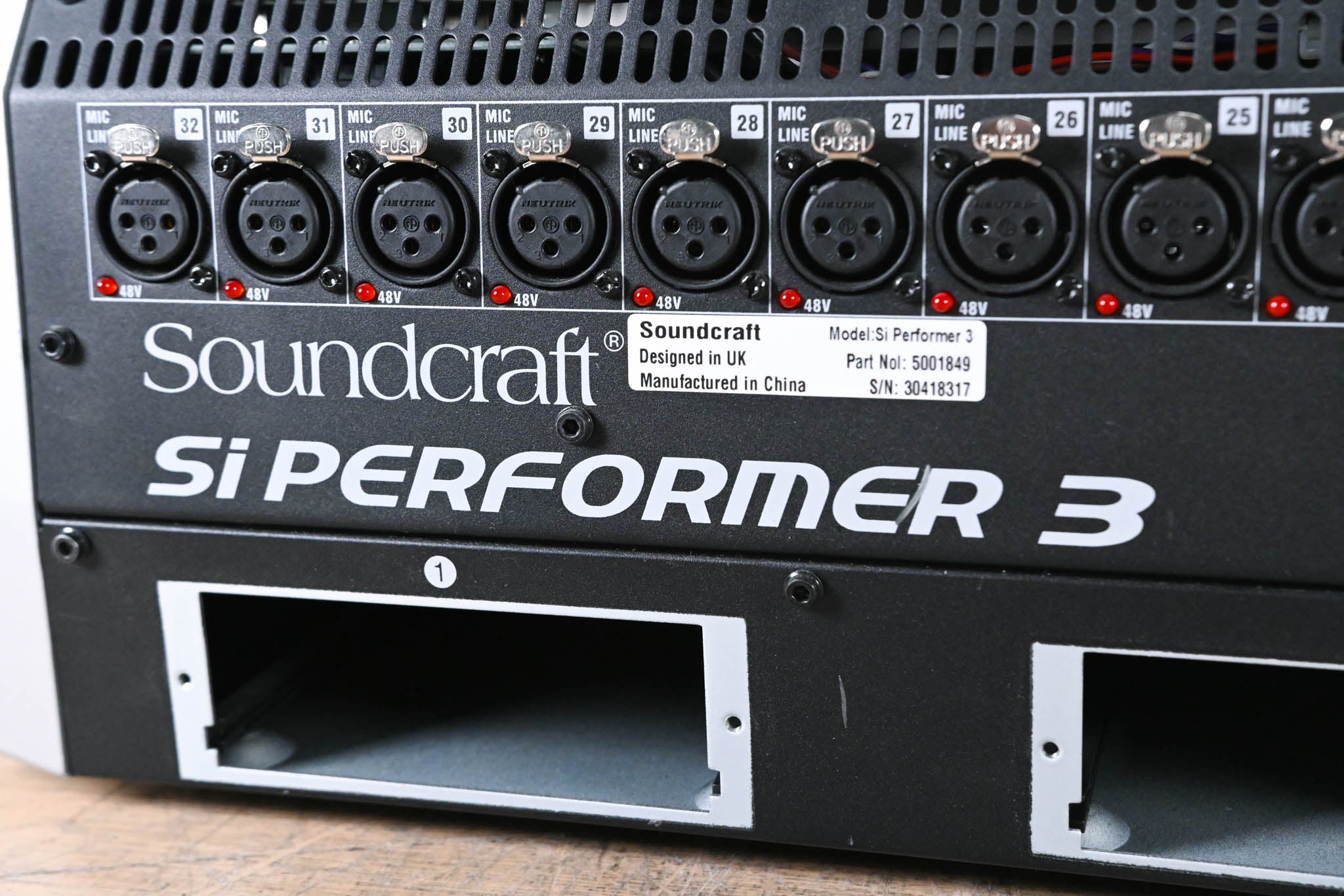 Soundcraft Si Performer 3 Digital Audio Mixer with DMX Control