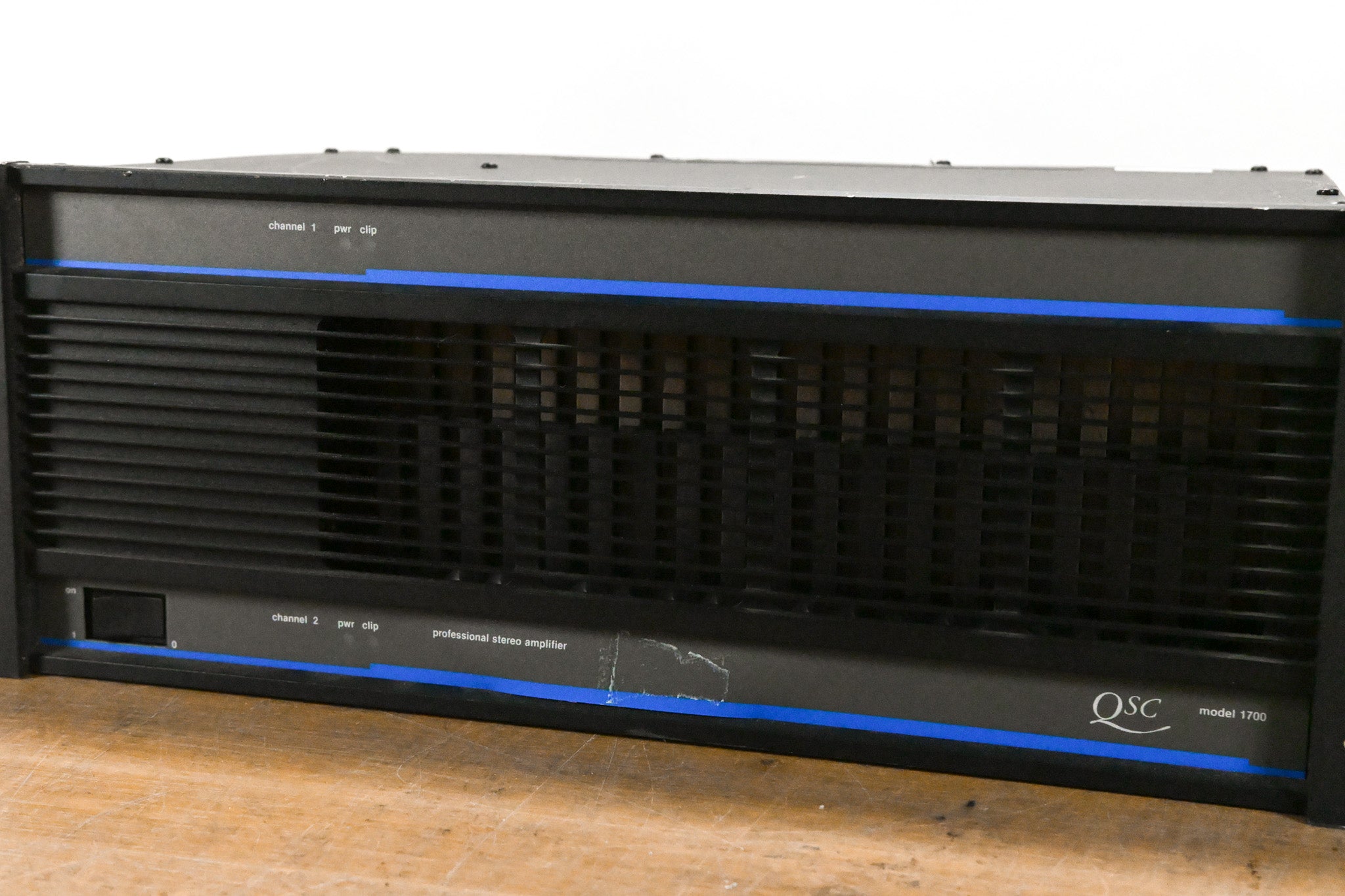 QSC Model 1700 Professional Stereo Power Amplifier