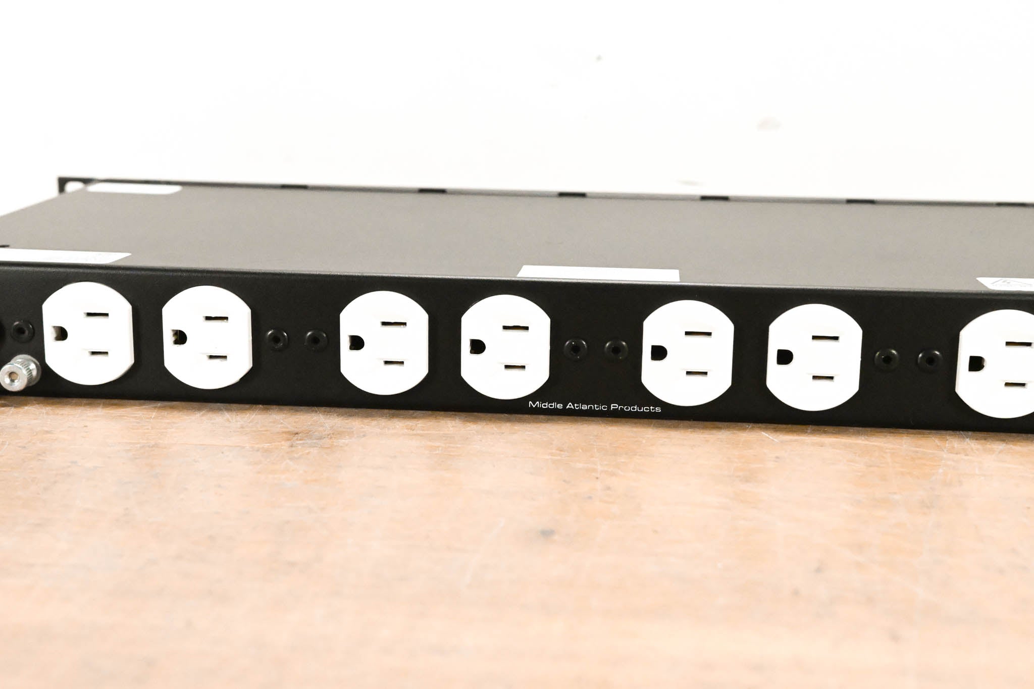 Middle Atlantic PD-915R-PL 9-Outlet Rackmount Power Distribution Unit