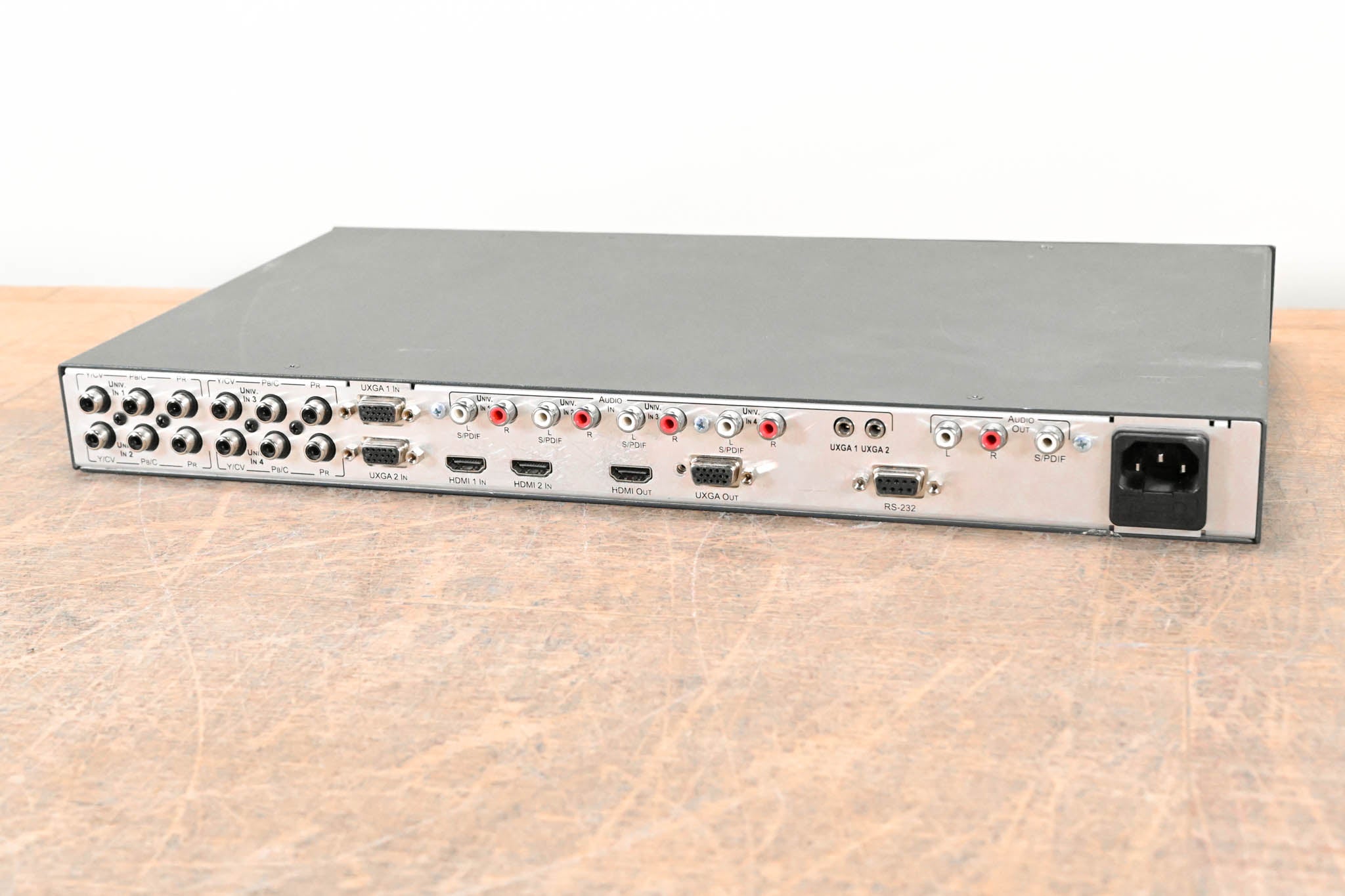 Kramer VP-728 9−Input ProScale Presentation Scaler/Switcher