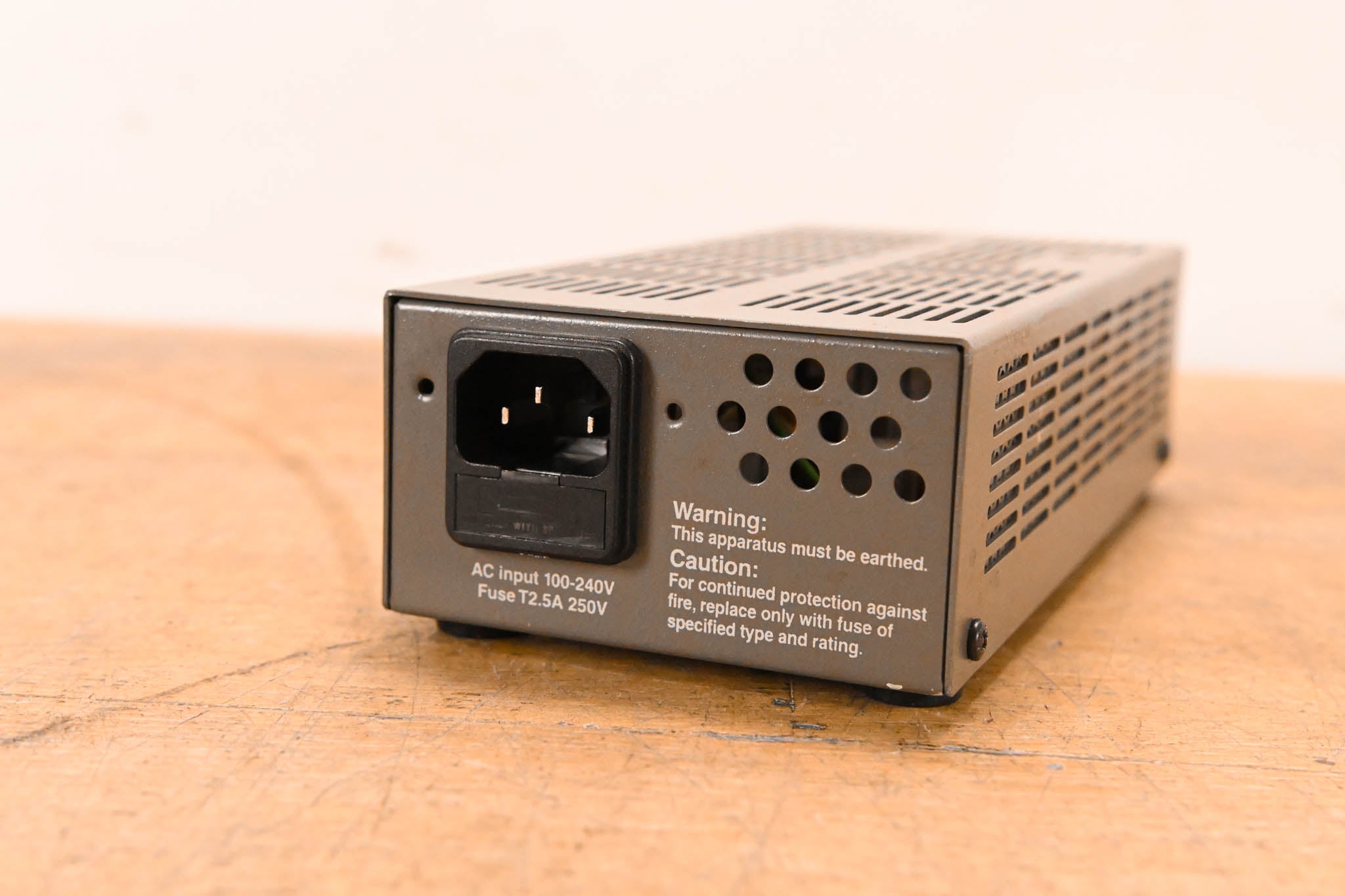 IDX System Technology IA-60a Single-Channel DC Power Supply