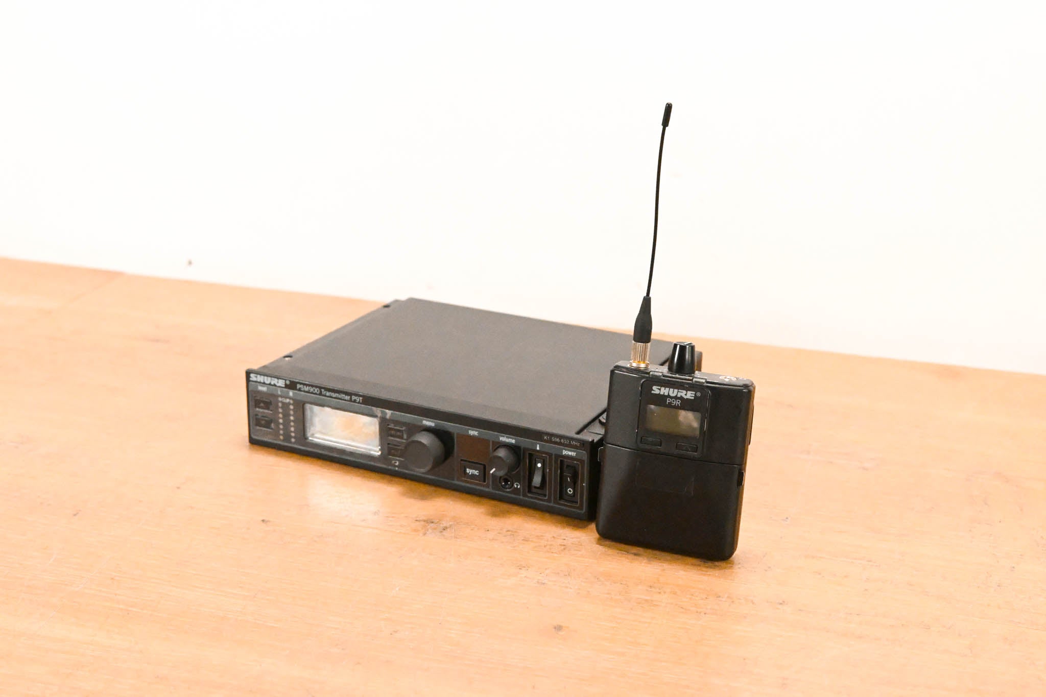 Shure PSM 900 Wireless IEM System K1 Band: 596-632MHz NO POWER SUPPLY