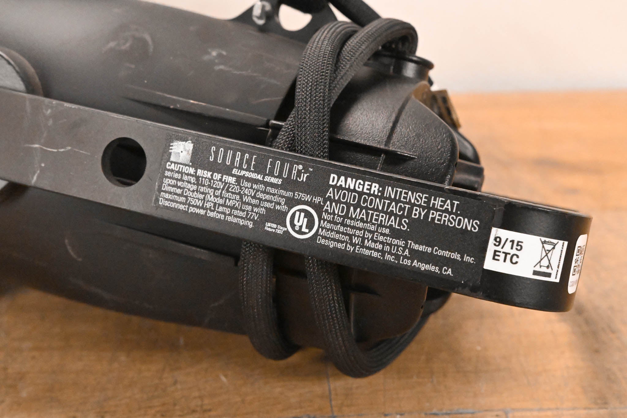 ETC Source Four Jr 25-50 Degree Zoom 575 Ellipsoidal Light