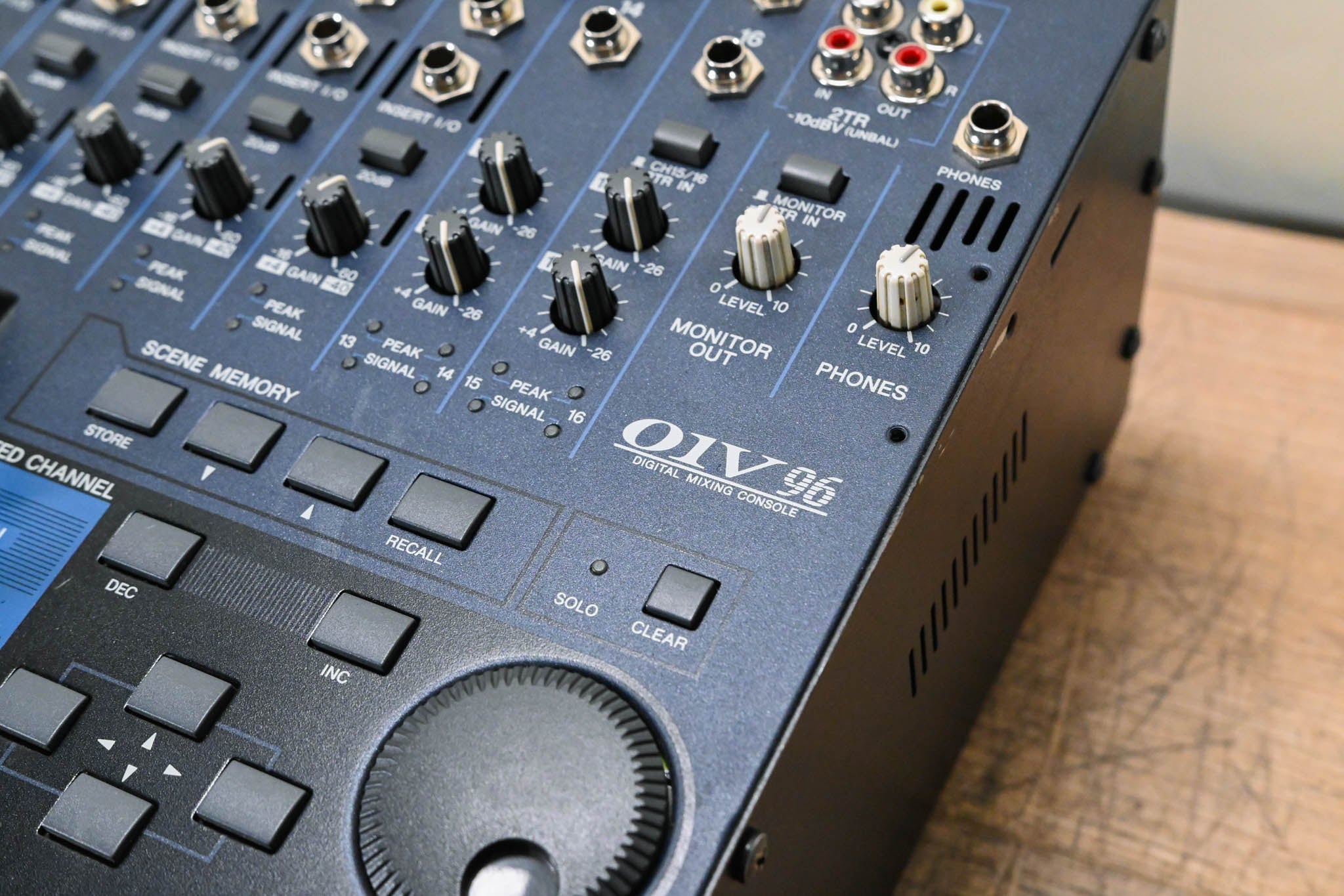 Yamaha 01V96 24-Bit/96k Digital Recording Mixer