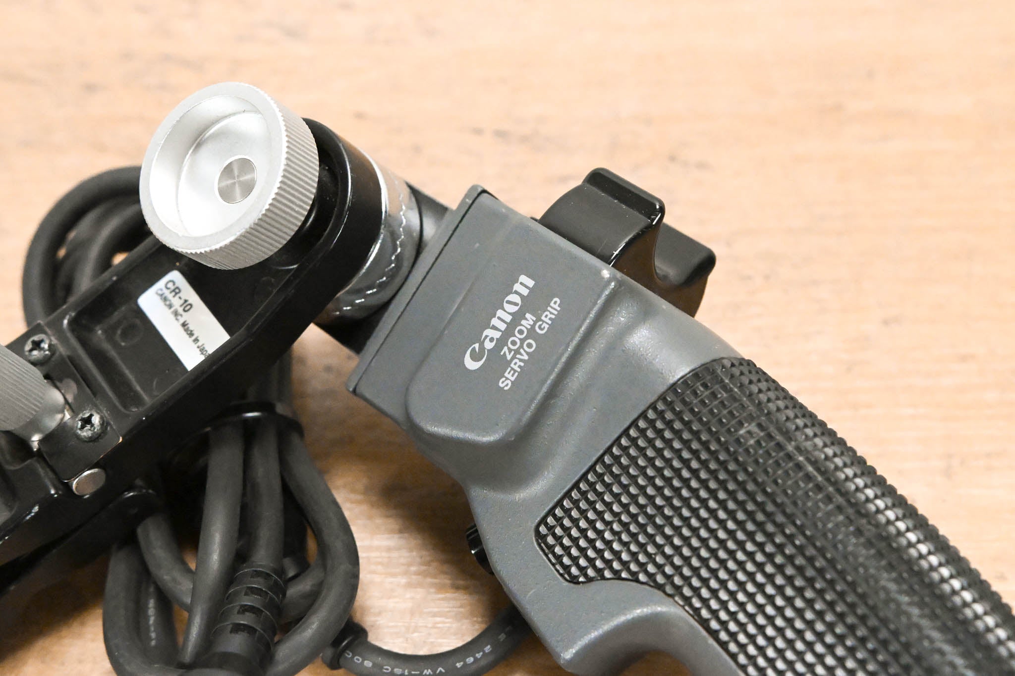 Canon ZSG-200M Zoom Servo Grip Controller w/ CR-10 Clamper