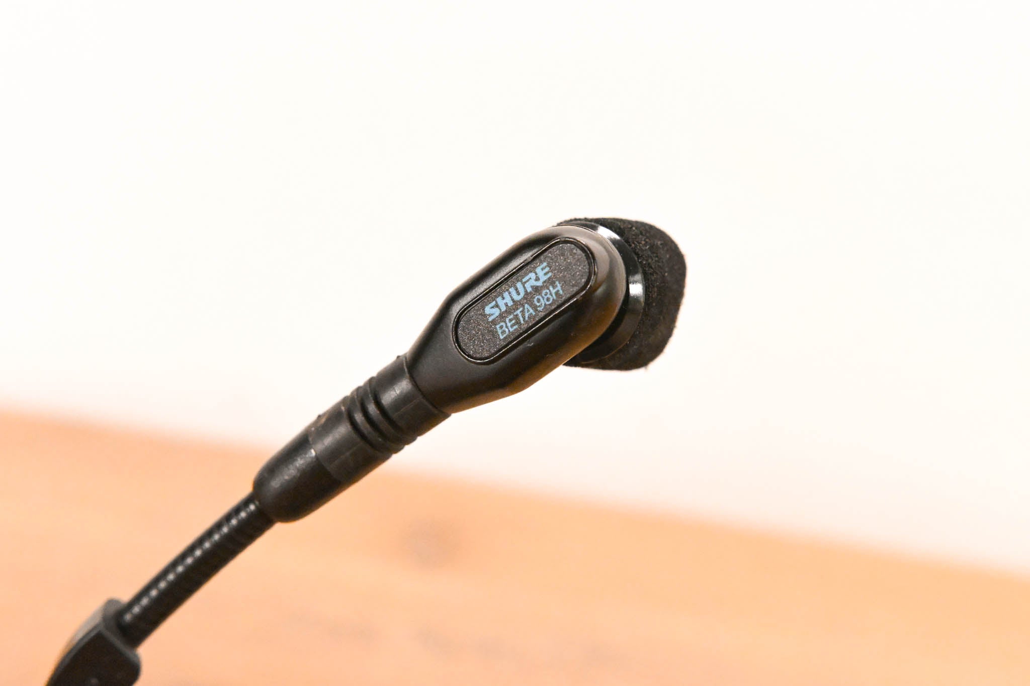 Shure Beta 98H/C Miniature Cardioid Condenser Instrument Microphone
