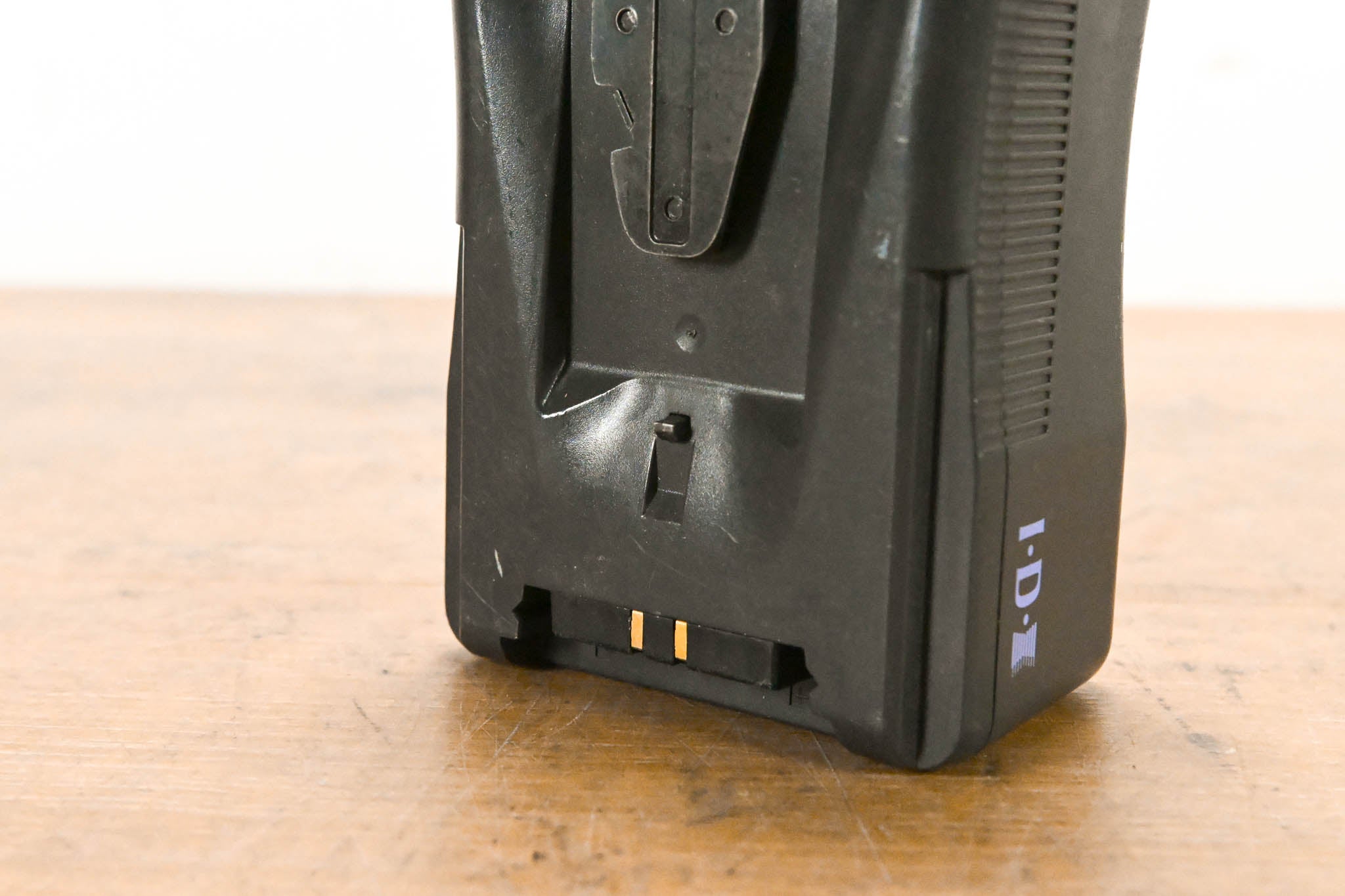 IDX System Technology E-10 Endura Lithium-Ion Stackable V-Mount Battery