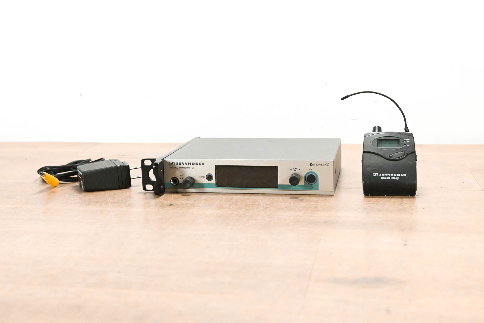 Sennheiser ew 300 IEM G3 Wireless In-Ear Monitoring System - 516-558 MHz