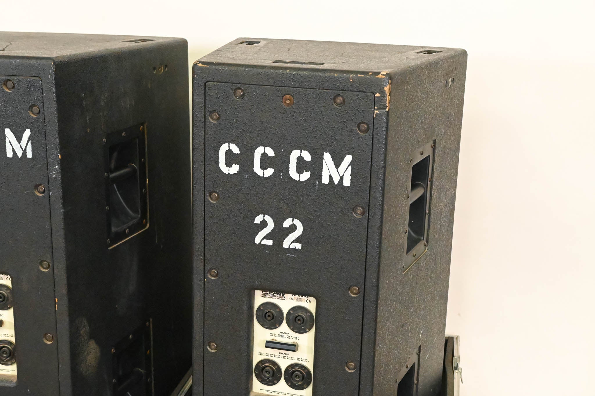 EAW KF650z Virtual Array Full Range Loudspeaker (PAIR) w/ Road Case