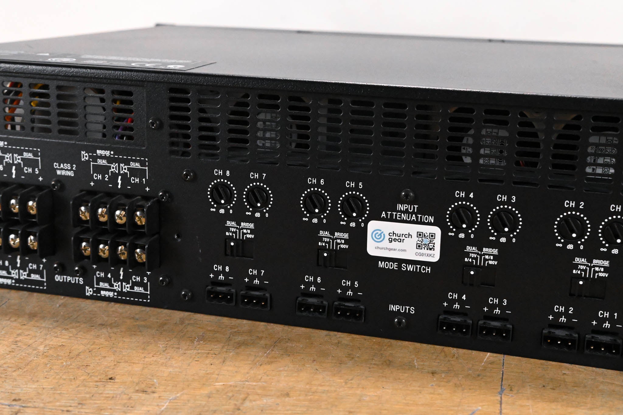Crown CTs 8200 200W 8-Channel Power Amplifier