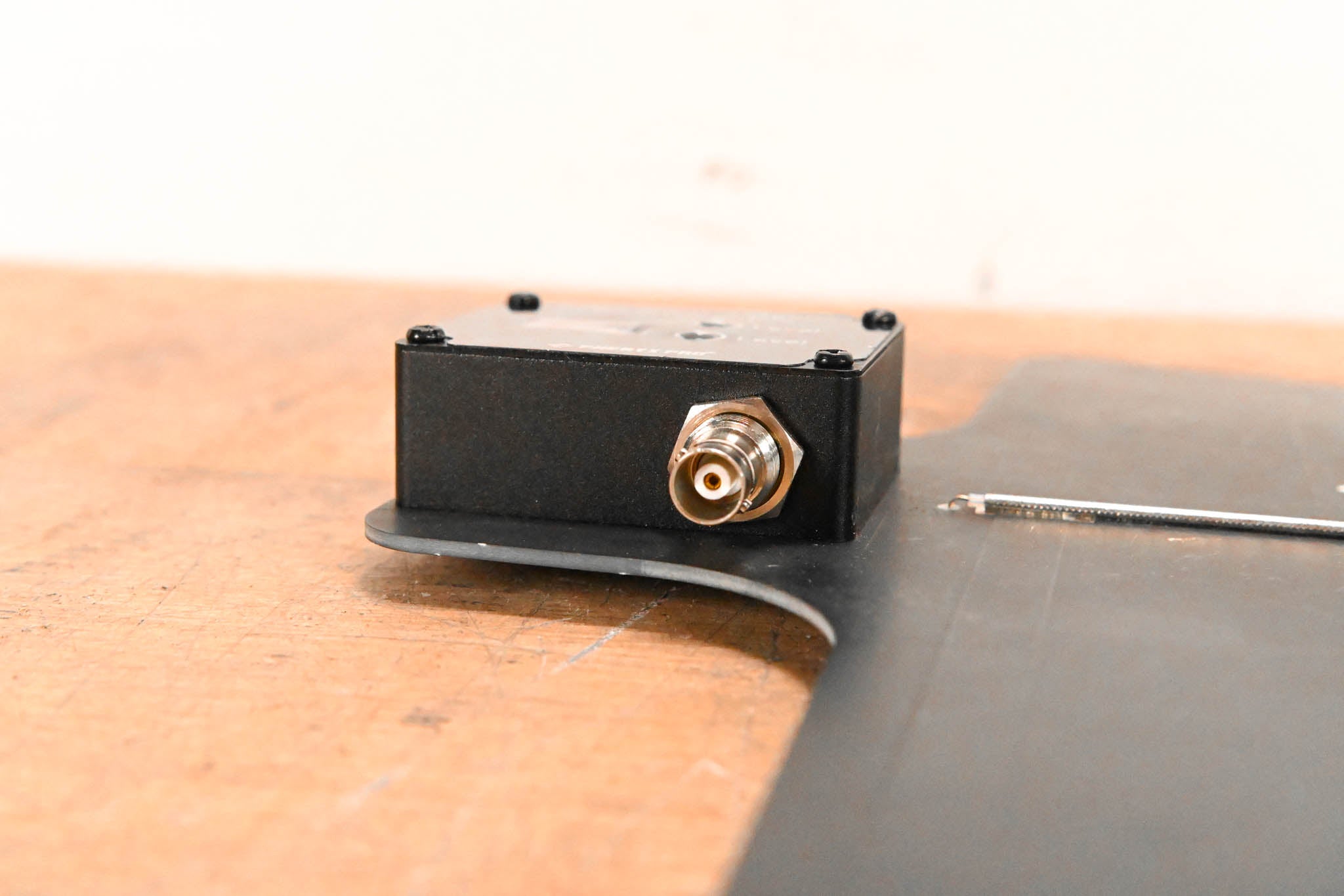 Phenyx Pro PAS-82 UHF Paddle Directional Antenna - 400-950MHz