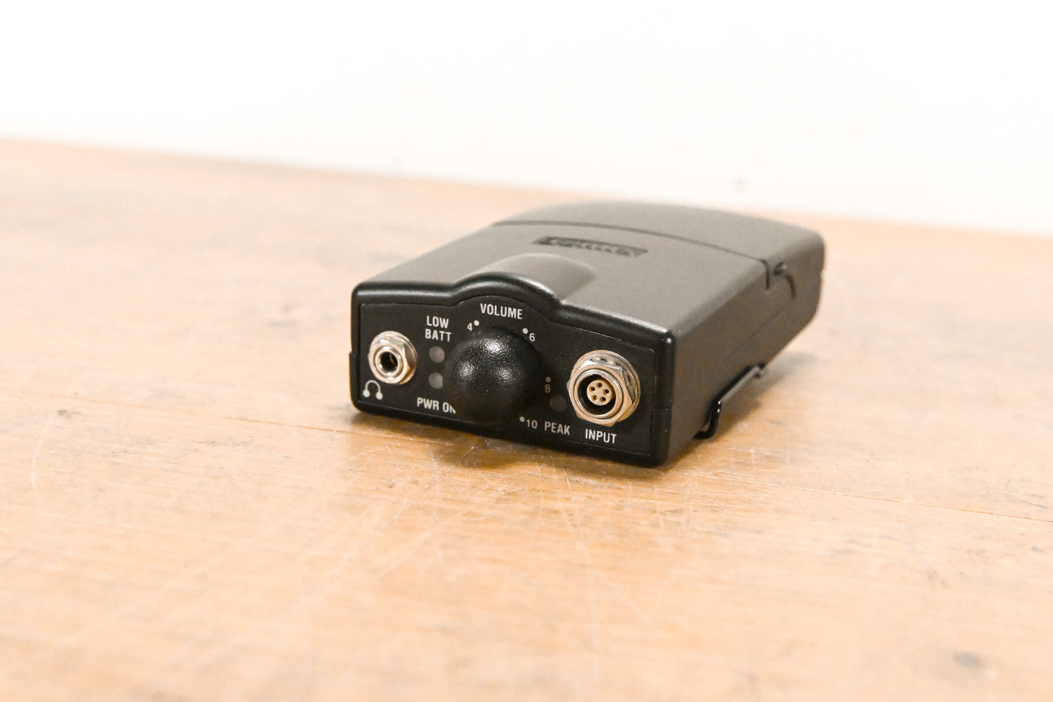 Shure P6HW Wired Bodypack Receiver