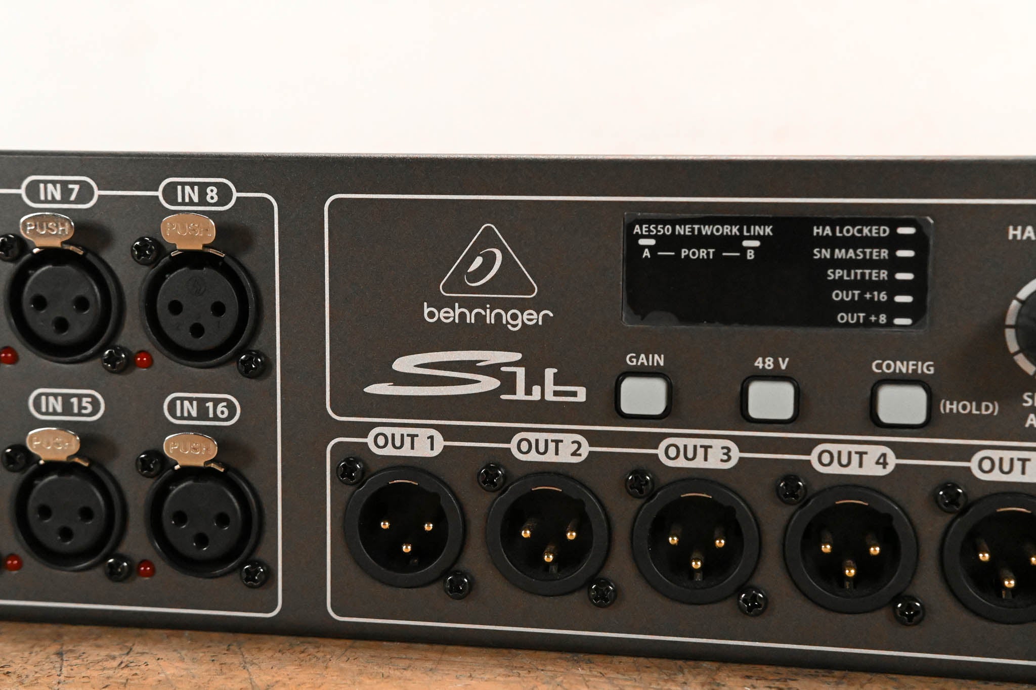 Behringer S16 16 x 8 Digital Stage Box