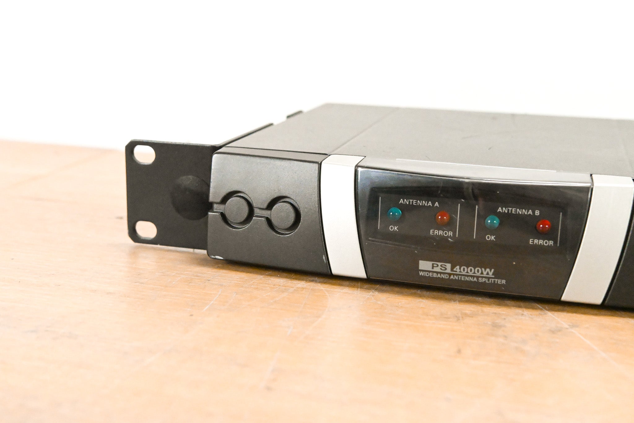 AKG PS4000 1-Input, 4-Output Wide Band Antenna Splitter NO POWER SUPPLY