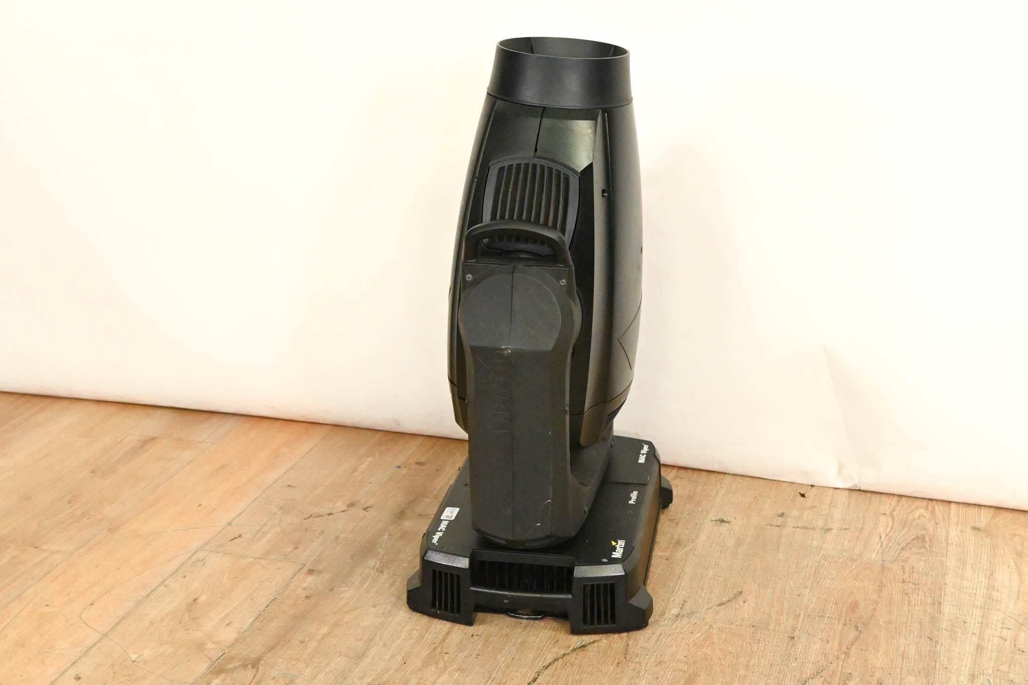 Martin MAC Viper Profile High Output Discharge-Based Moving Light