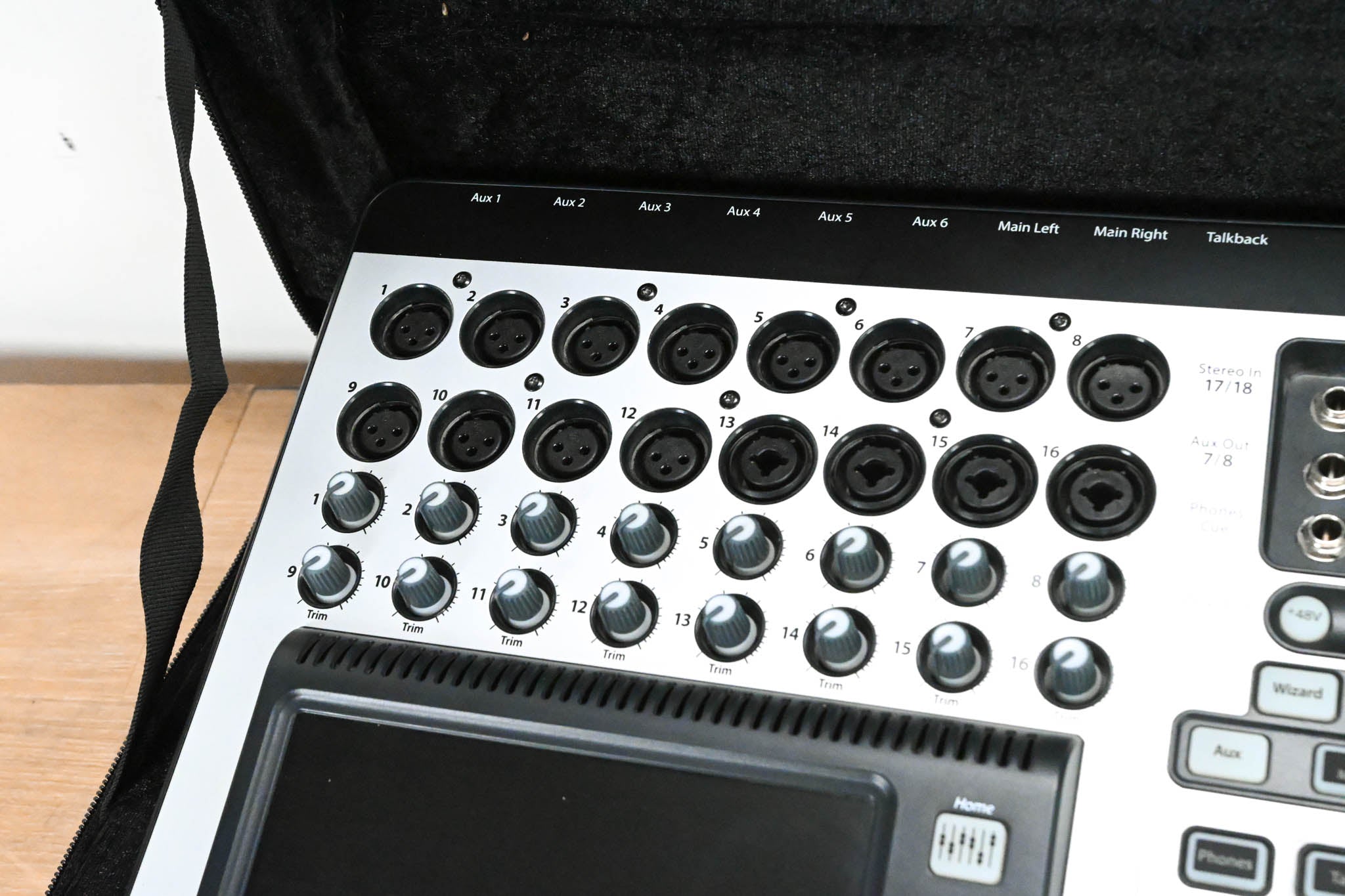 QSC Touchmix-16 Compact Digital Mixer