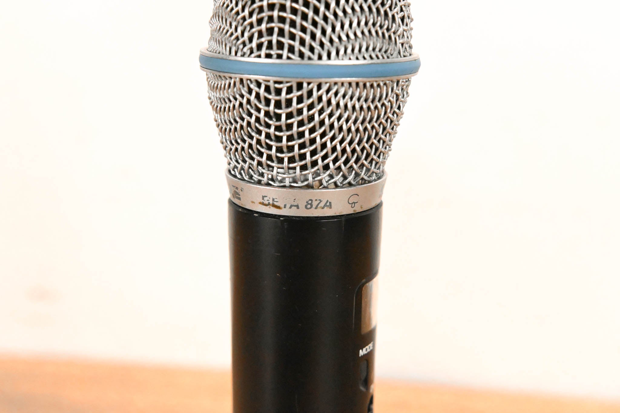 Shure ULX2/BETA87A Wireless Handheld Transmitter - J1 Band: 554-590 MHz