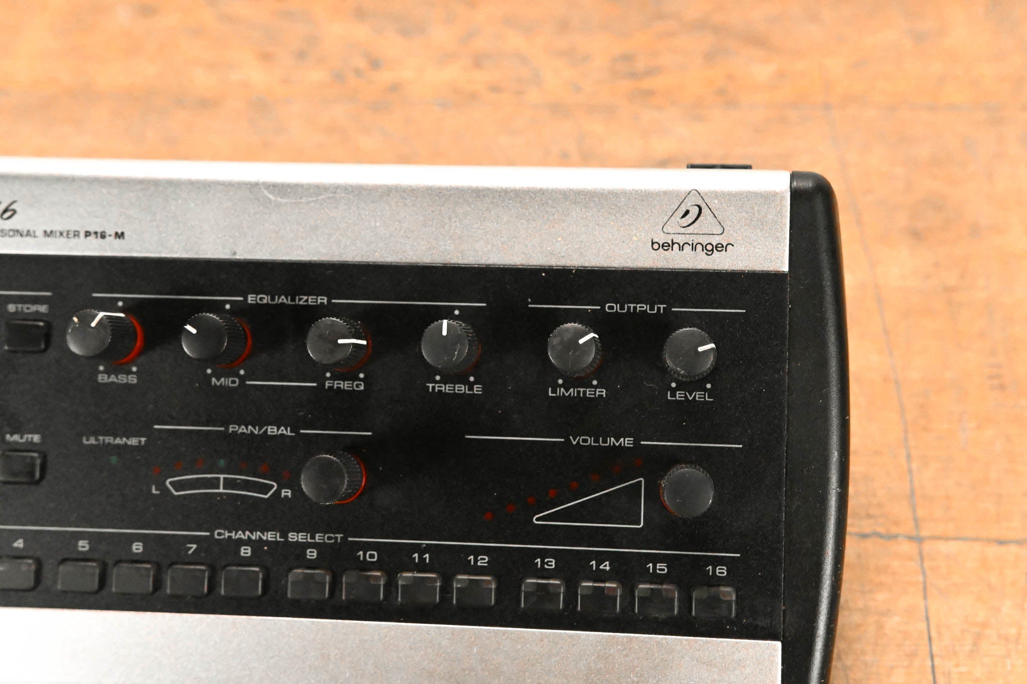Behringer Powerplay P16-M 16-Channel Digital Personal Mixer