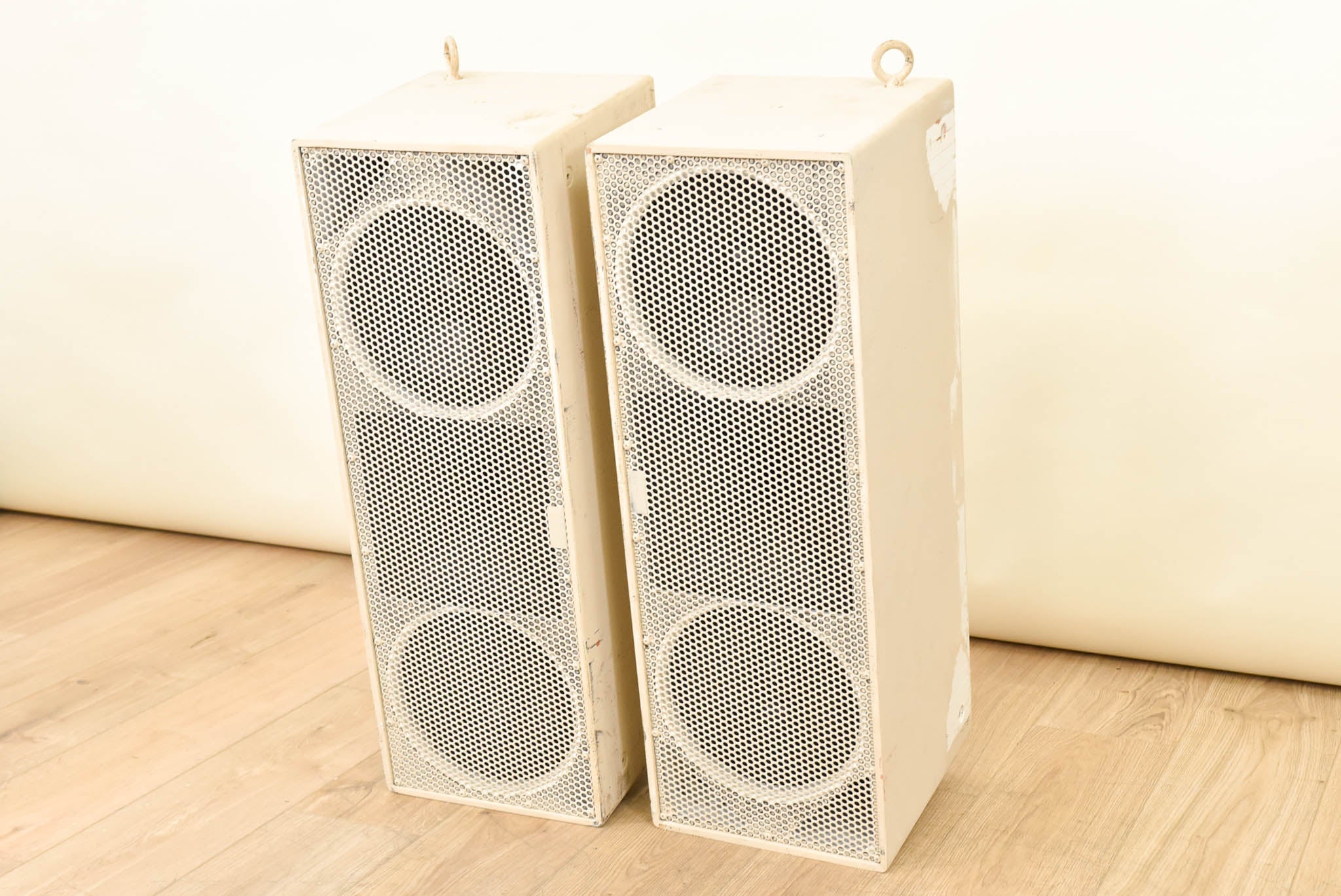 EAW UB82 2-Way Passive Full Range Loudspeaker (PAIR)