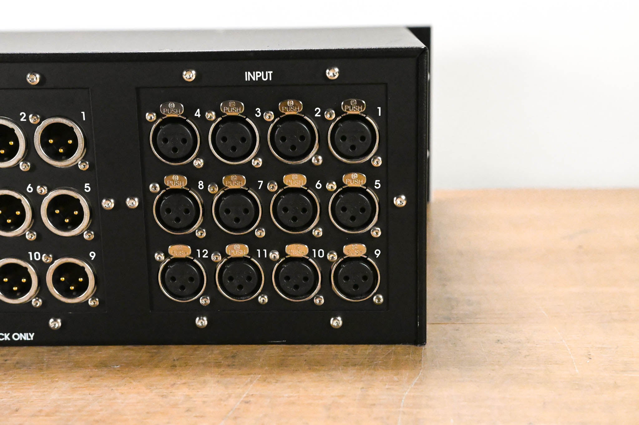 Klark Teknik DN1248+ Microphone Splitter