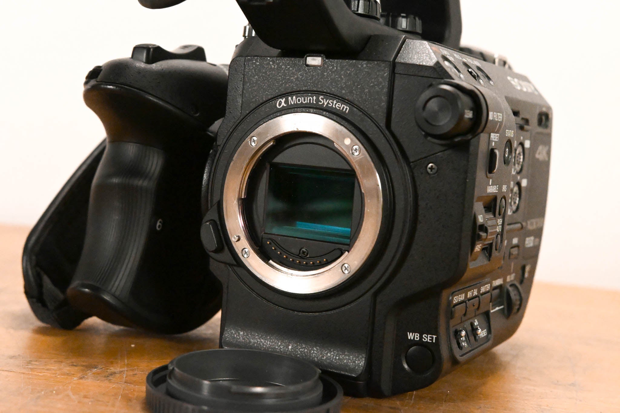 Sony PXW-FS5M2 4K XDCAM Super 35mm Compact Camcorder