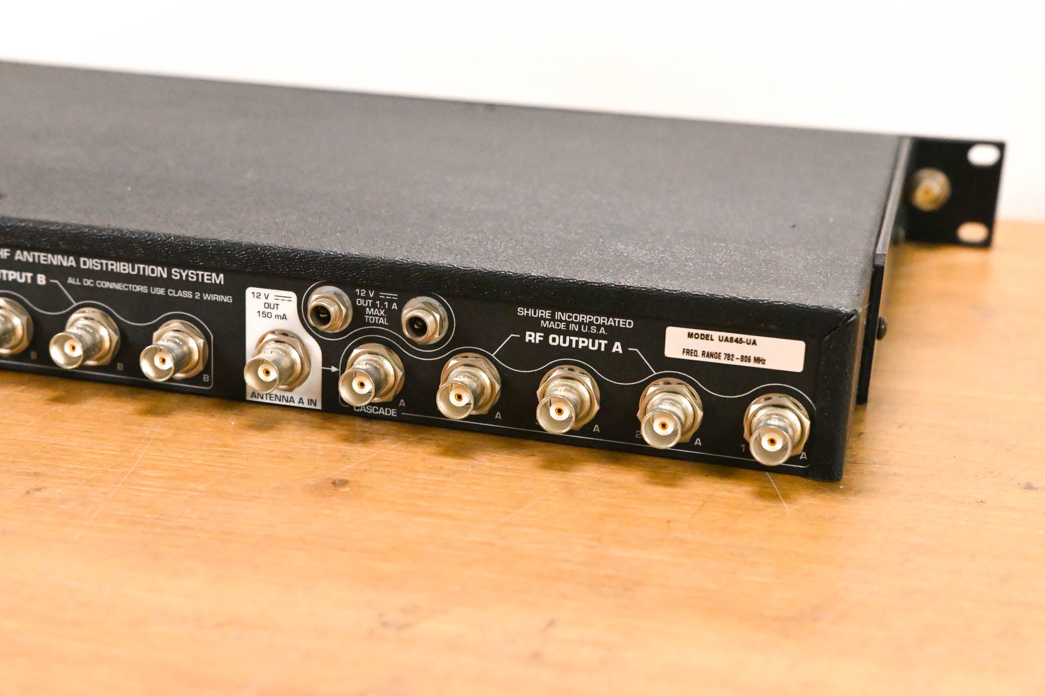 Shure UA845-UA UHF Antenna Distribution System 782-806 MHz