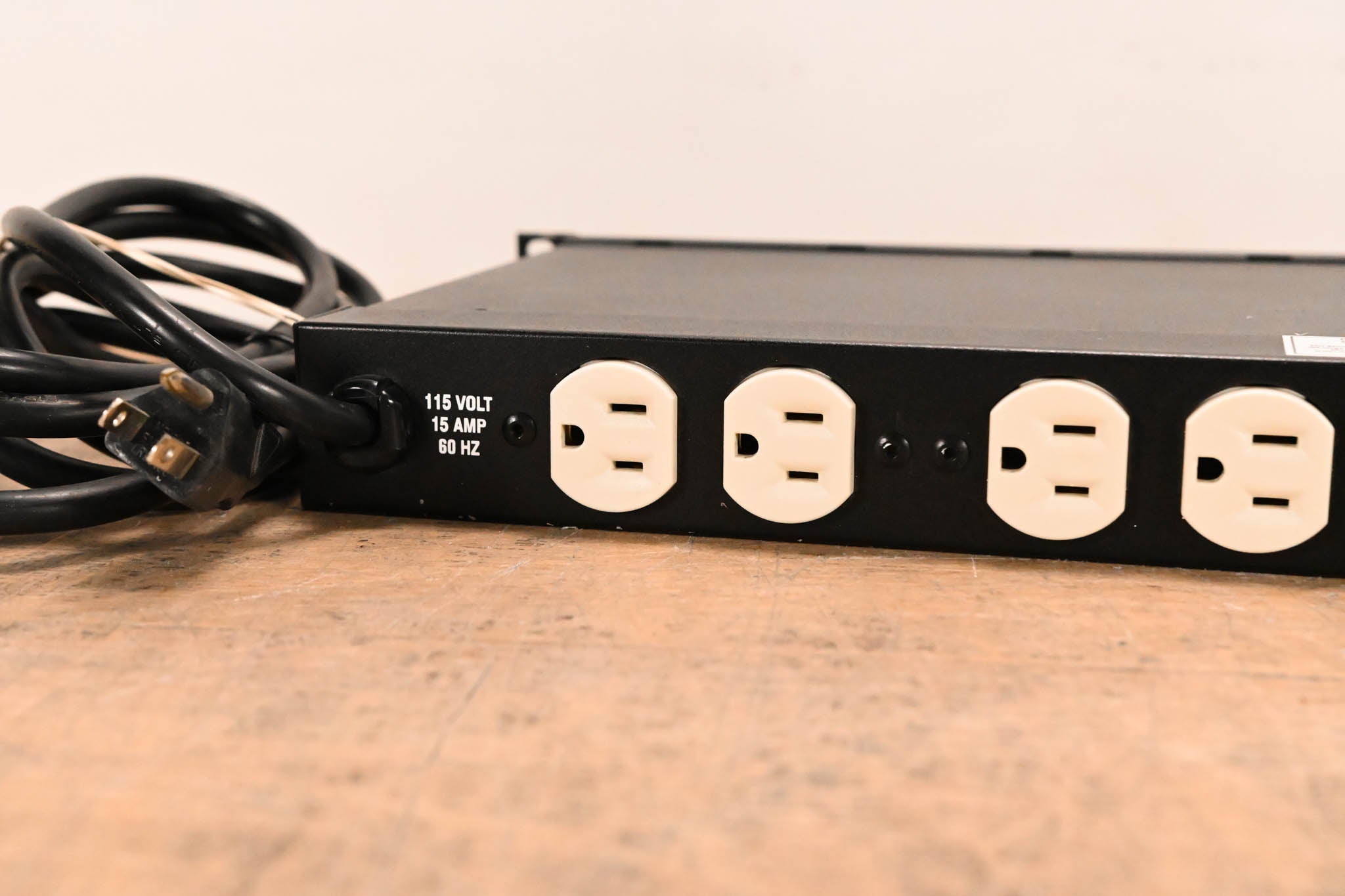 Middle Atlantic PD-915R 9-Outlet Rackmount Power Distribution Unit