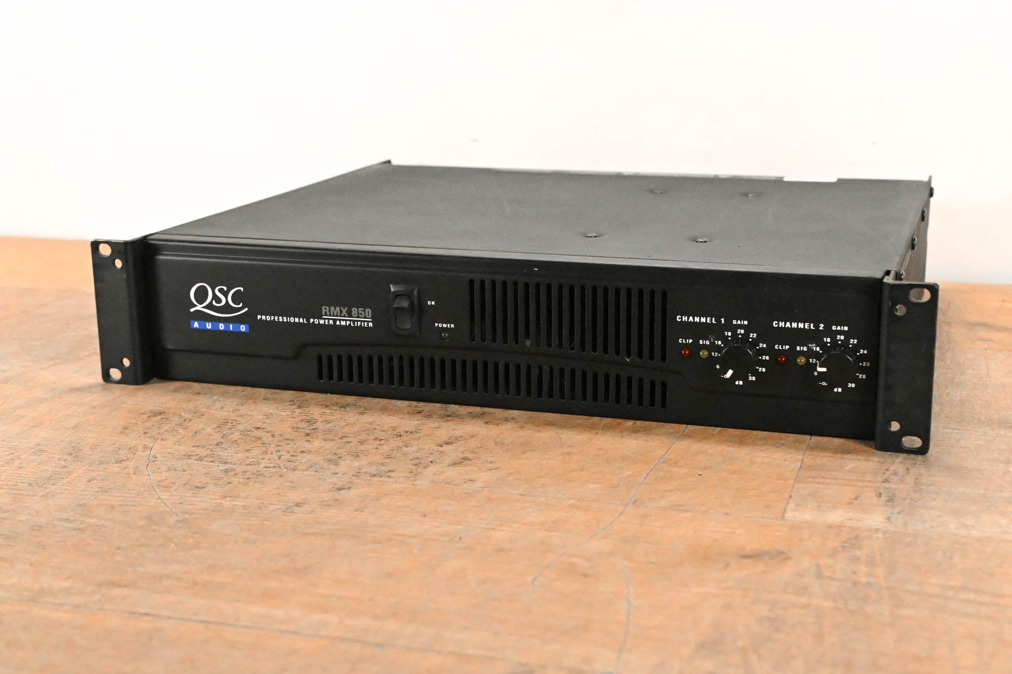 QSC RMX850 2-Channel Power Amplifier