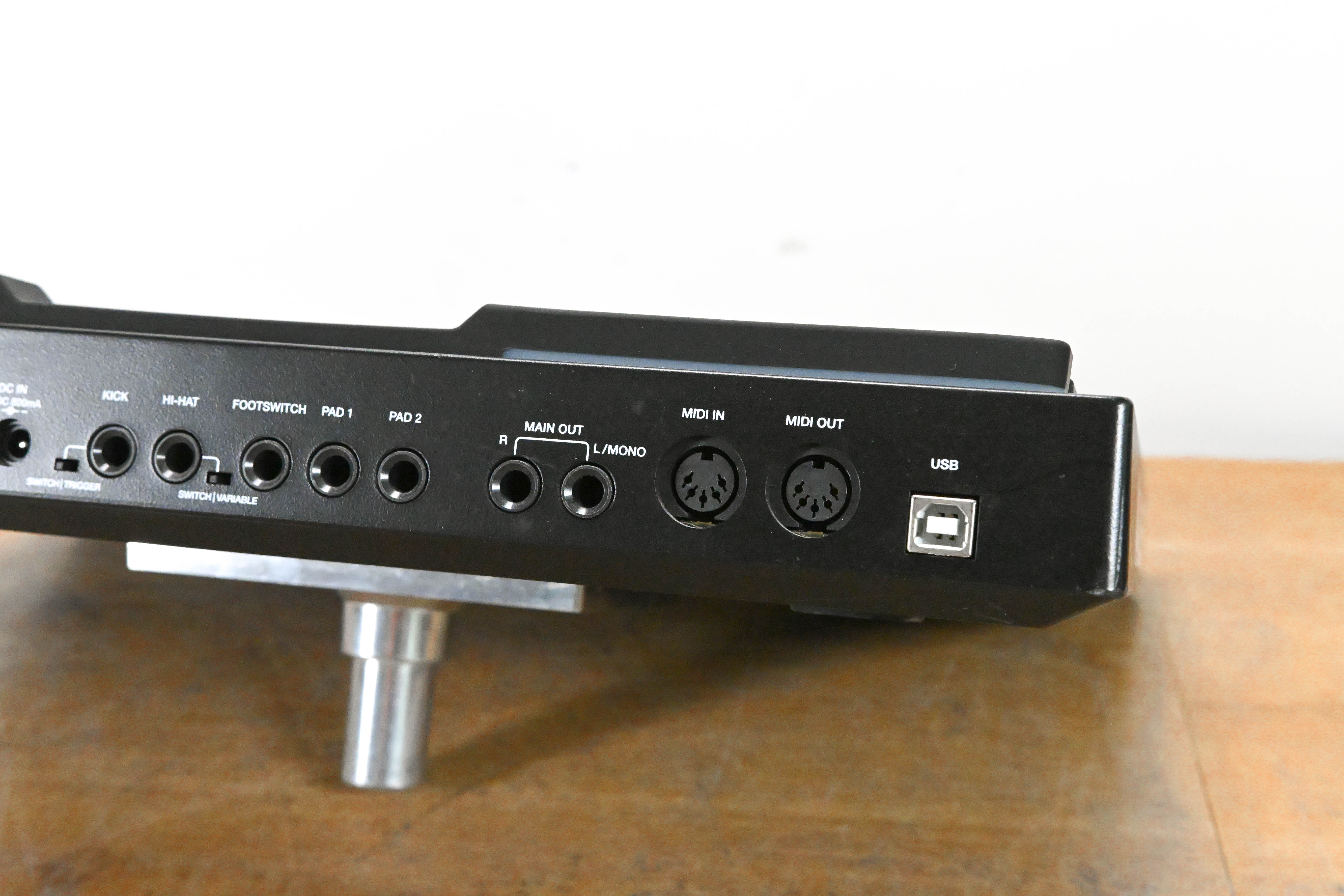 Alesis SAMPLEPAD PRO Percussion and Sample Instrument (NO POWER SUPPLY)