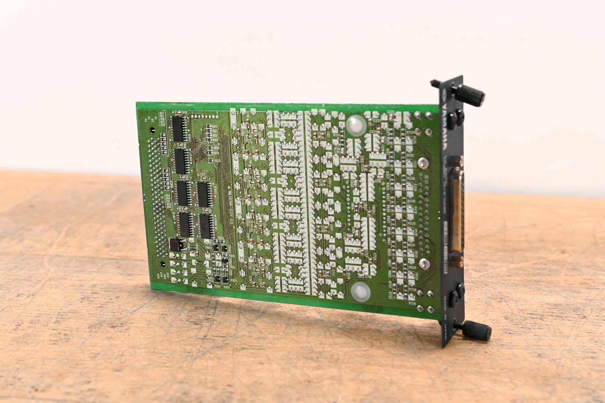 Yamaha MY8-DA96 24-bit, 96kHz 8-Channel Analog Output Card