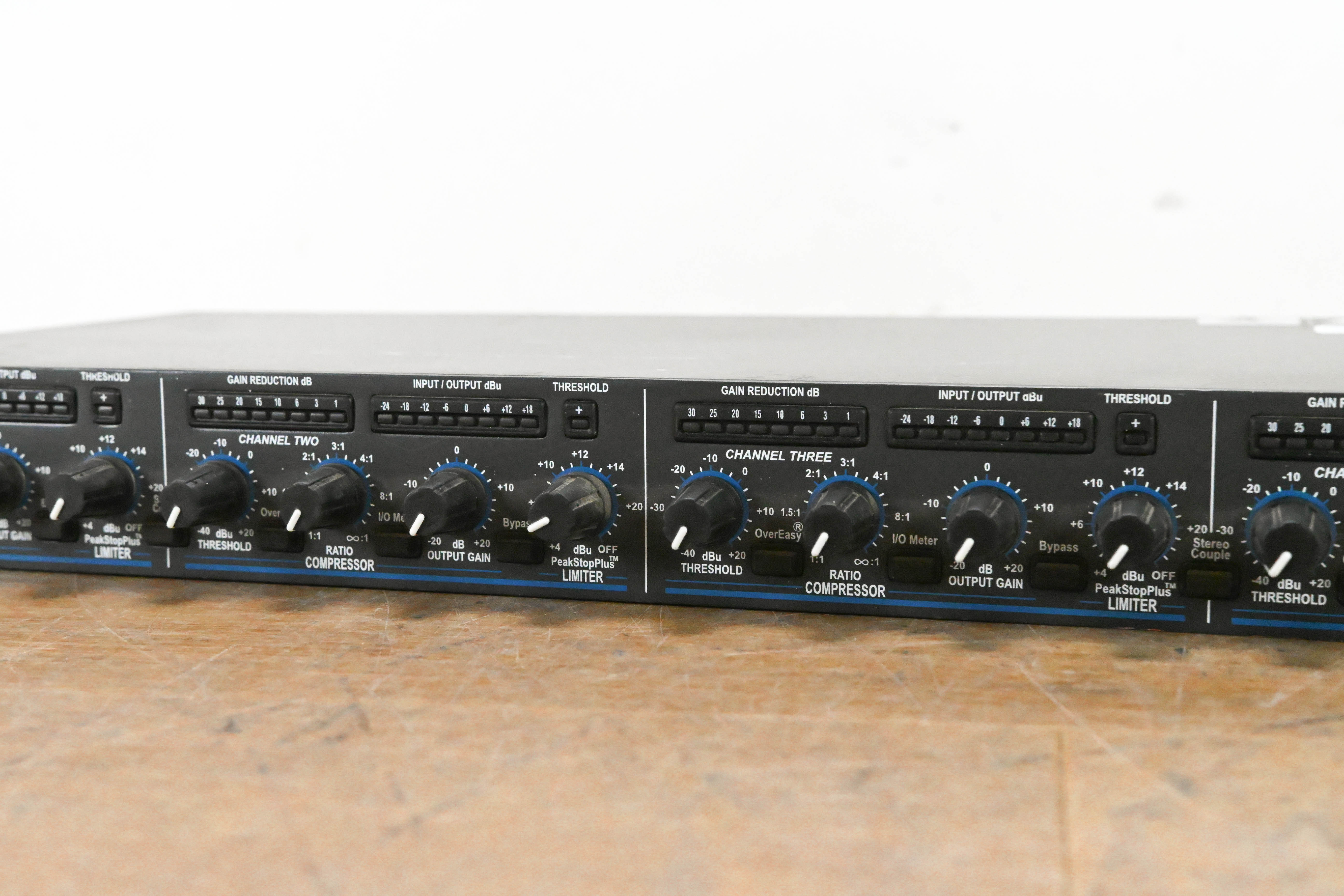 dbx 1046 Quad Compressor/Limiter
