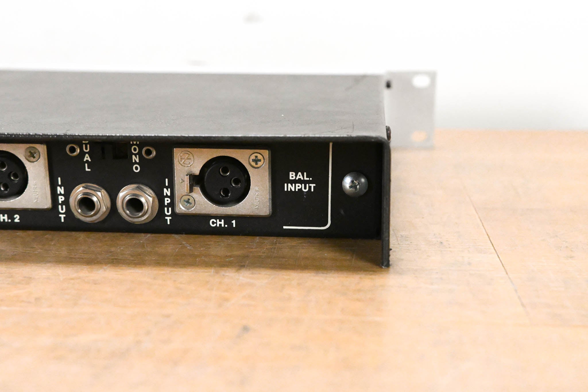 Crown D-75 2-Channel Power Amplifier