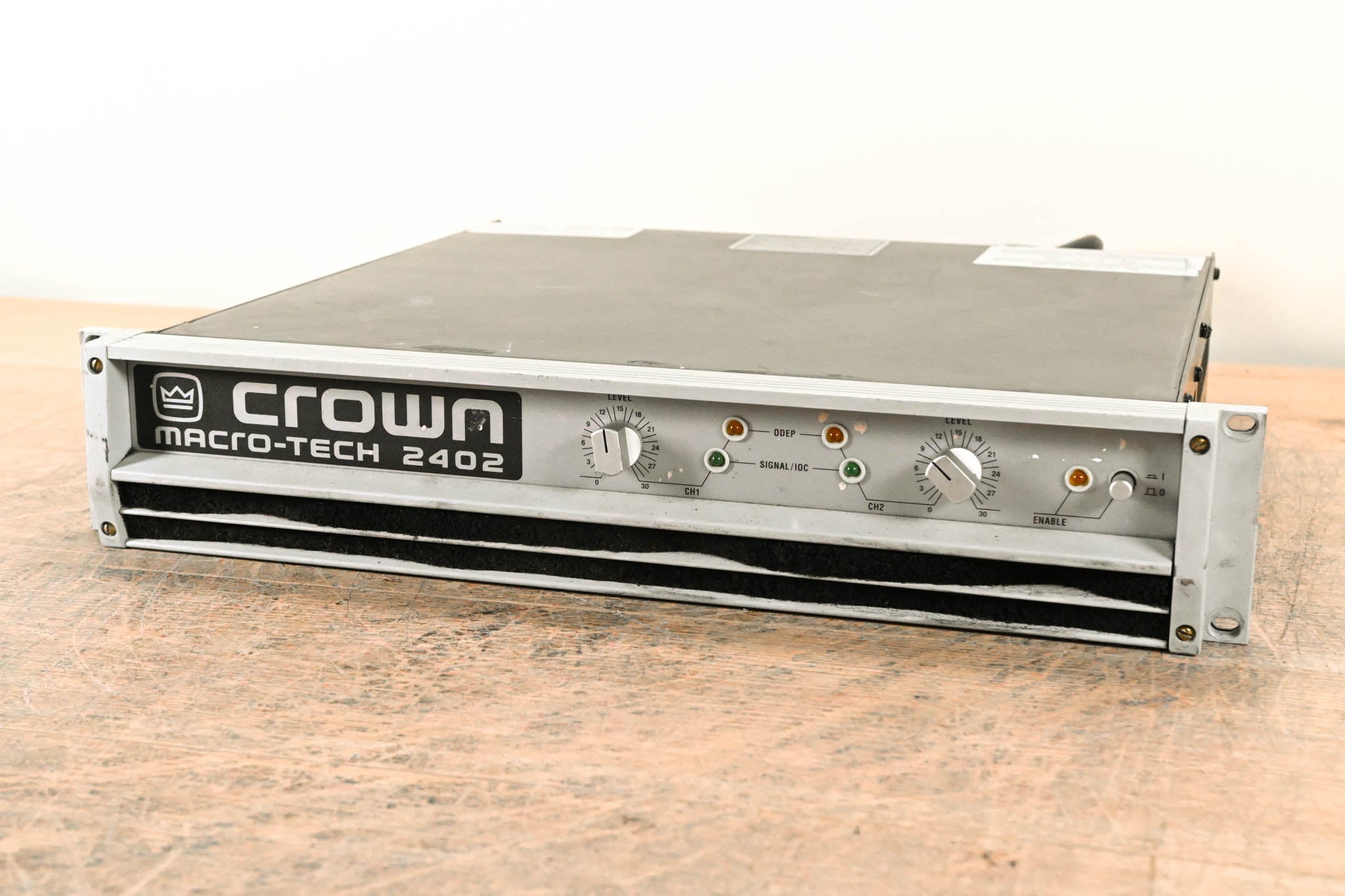 Crown Macro-Tech 2402 2-Channel Power Amplifier