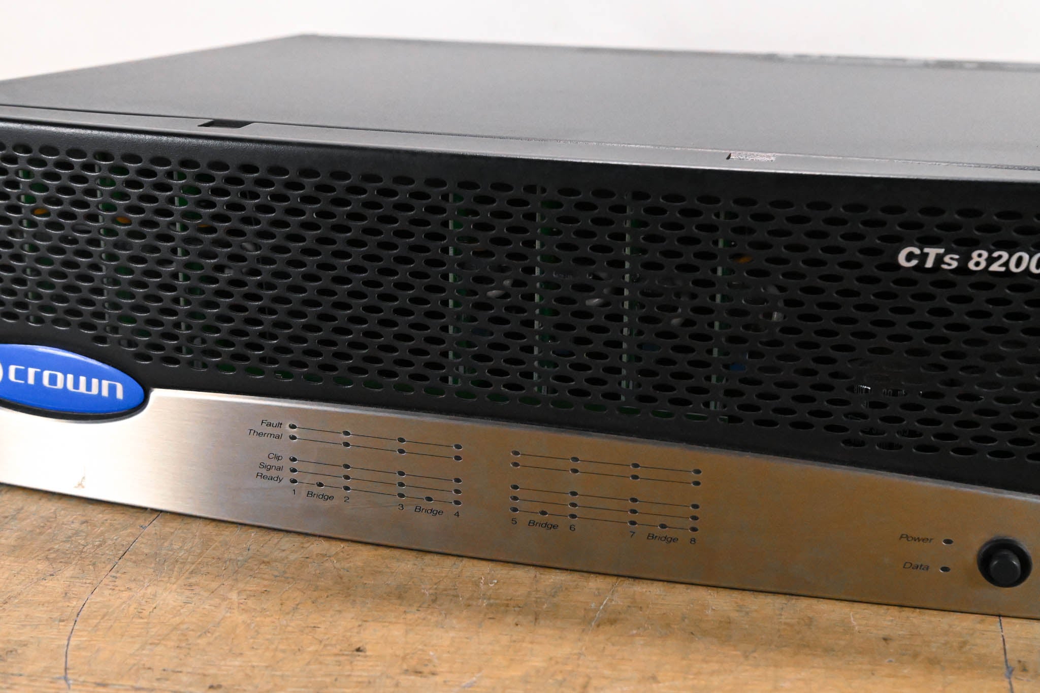 Crown CTs 8200 200W 8-Channel Power Amplifier