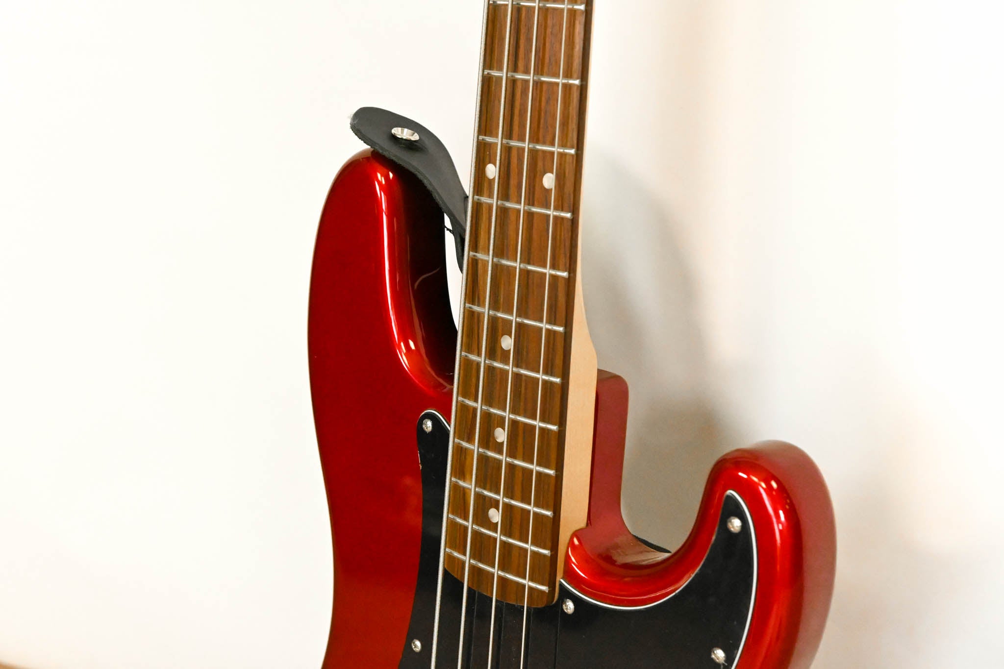 Squier Affinity Series Precision Bass PJ Metallic Red