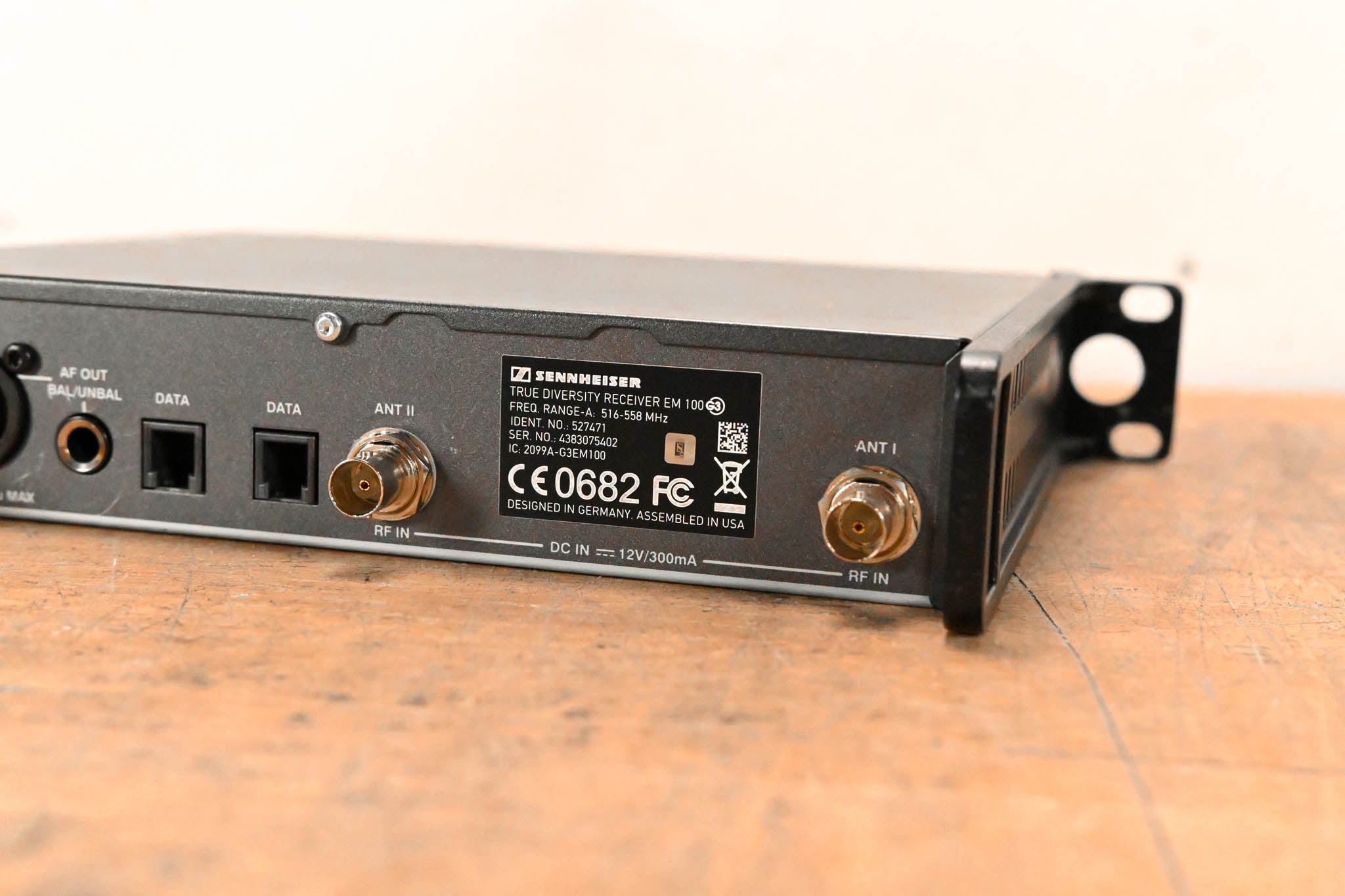 Sennheiser EM 100 G3 Wireless Receiver - A Range: 516-558 MHz