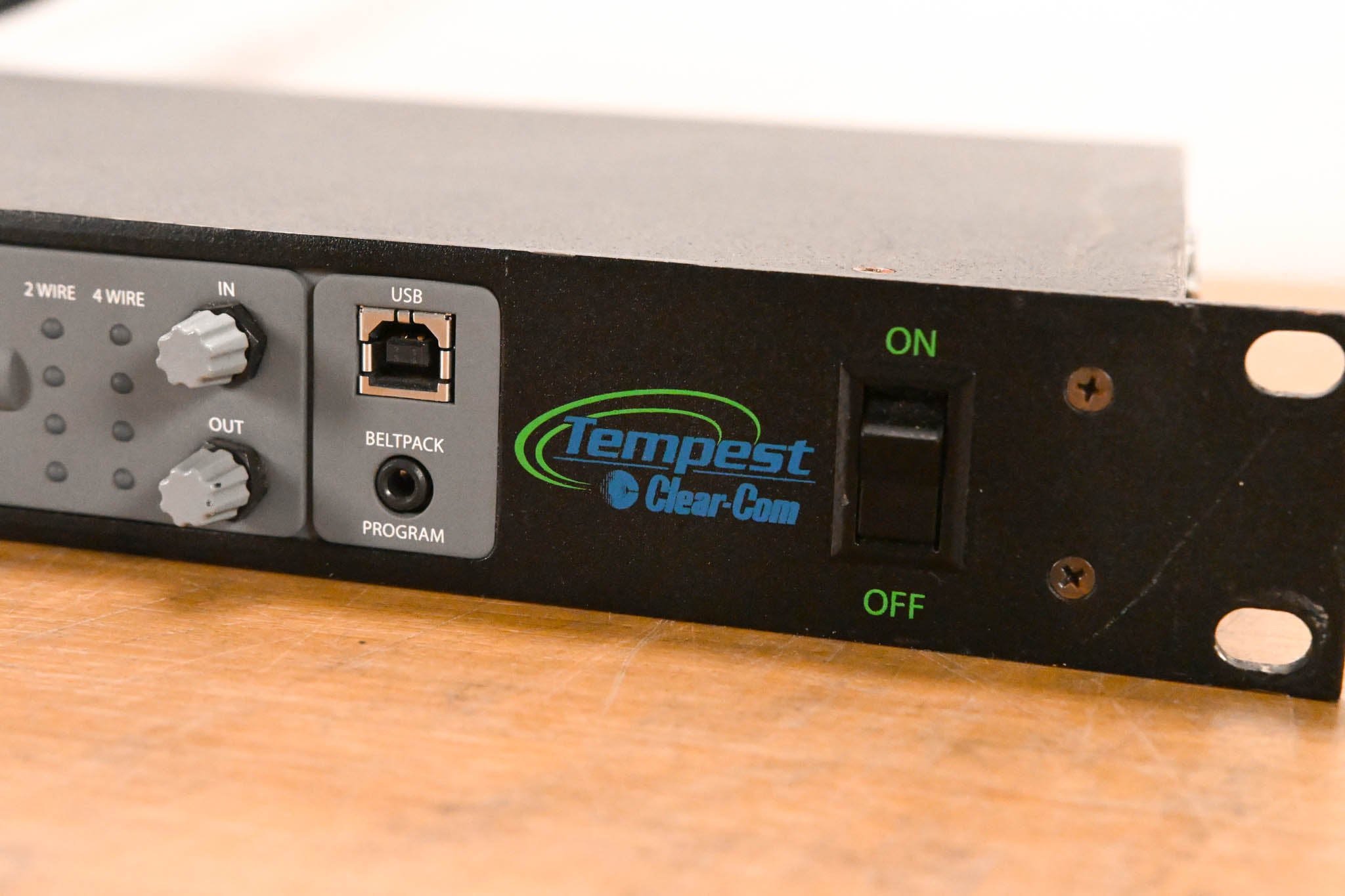 Clear-Com CM-944 Tempest 900 MHz 4-Channel Base Station