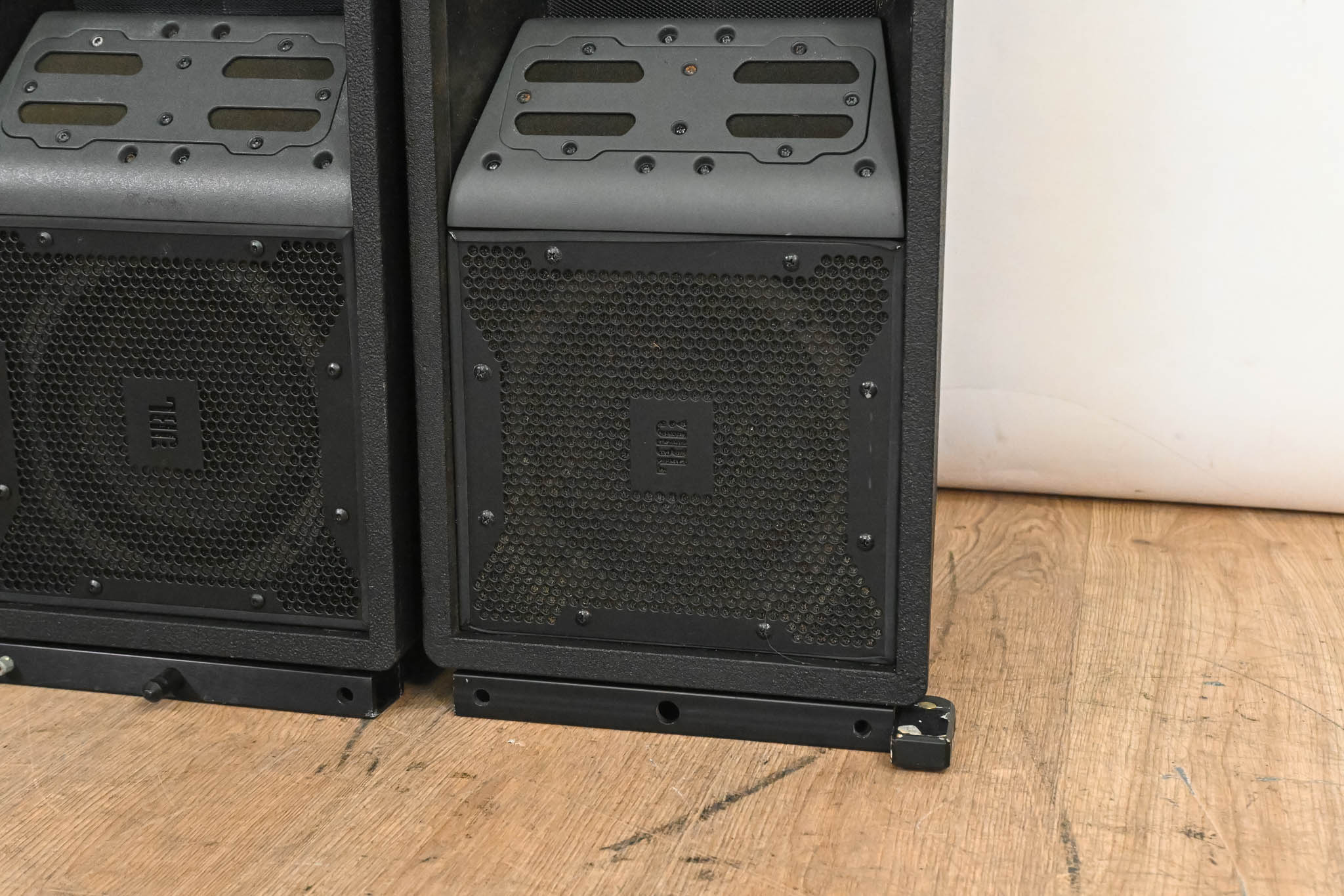 JBL VT4887 Compact Bi-Amplified 3-Way Line Array Element (PAIR)