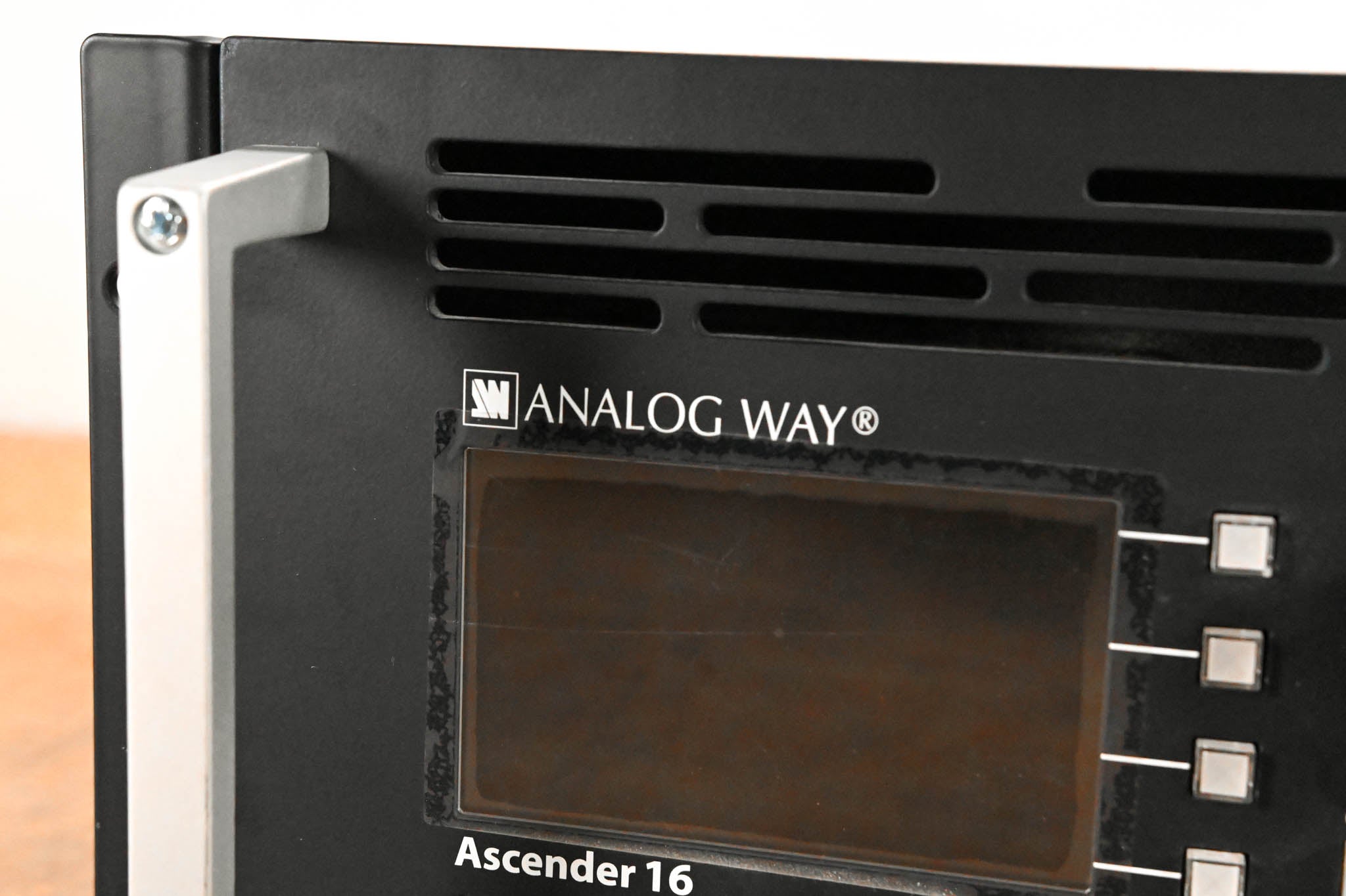 Analog Way Ascender 16-4K Switcher/Video Wall Controller