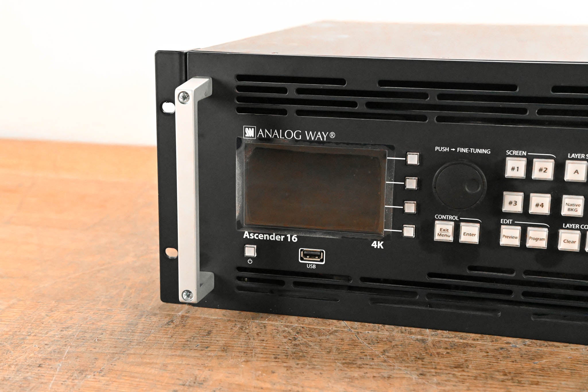 Analog Way Ascender 16-4K Switcher/Video Wall Controller