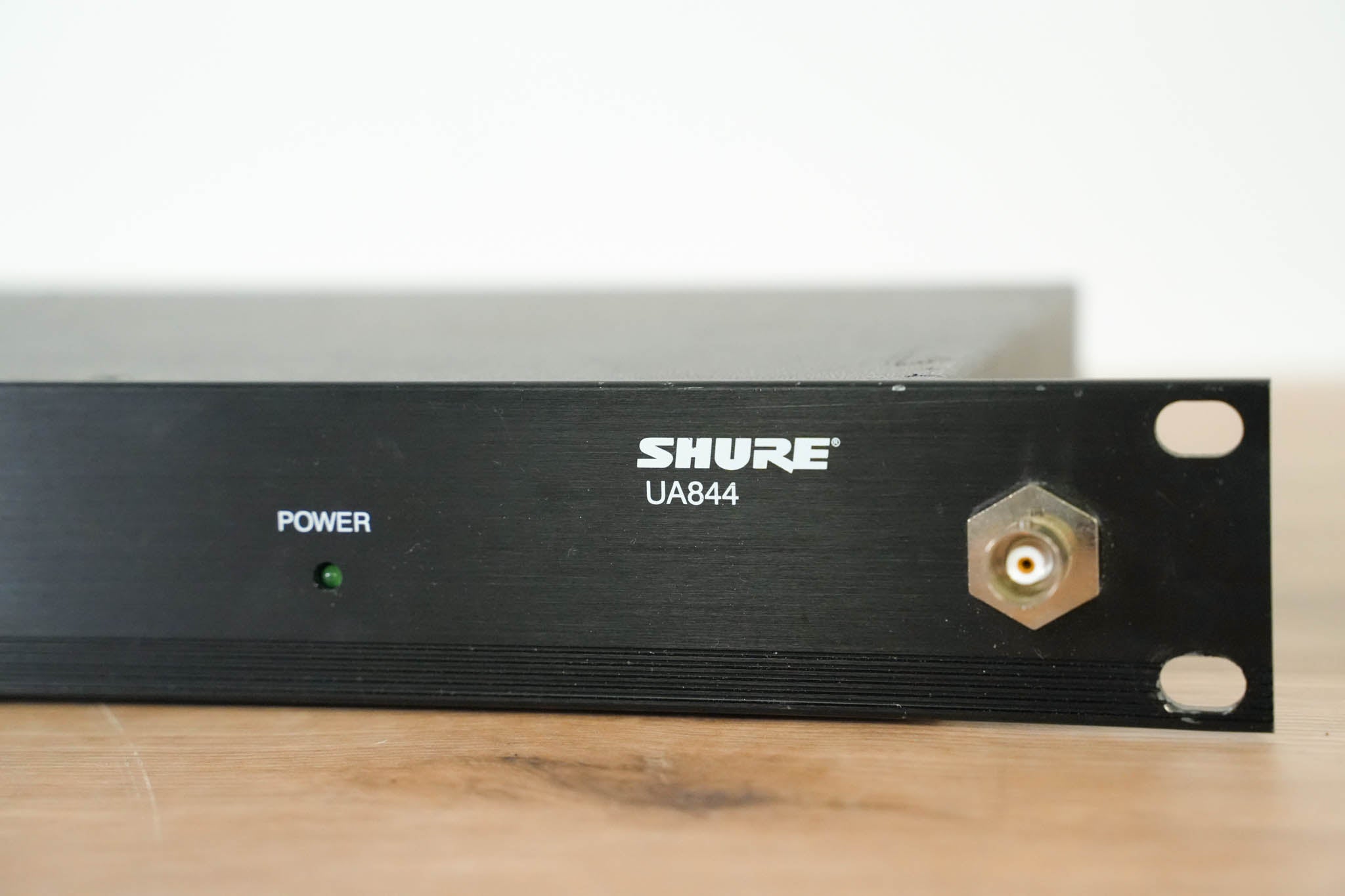 Shure UA844SWB Antenna Distribution System - 470-952 MHz NO POWER SUPPLY