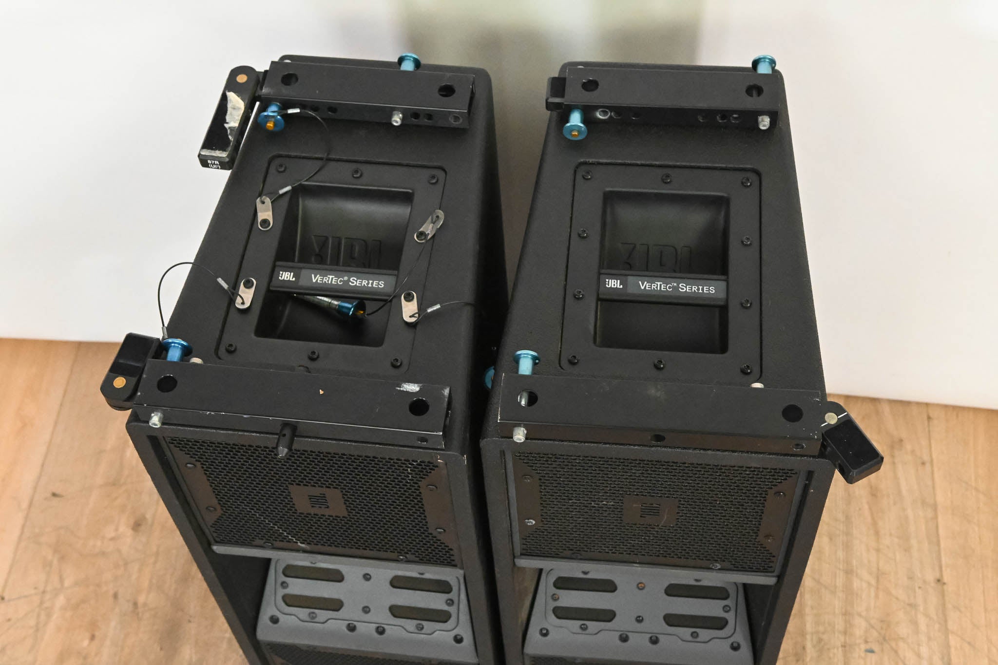 JBL VT4887 Compact Bi-Amplified 3-Way Line Array Element (PAIR)