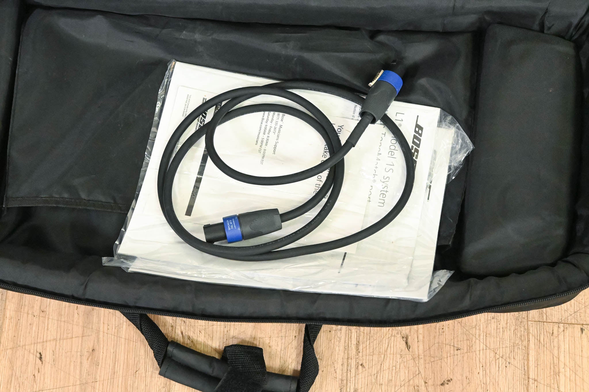 Bose L1 Model 1S with B2 Bass Module - Portable PA System