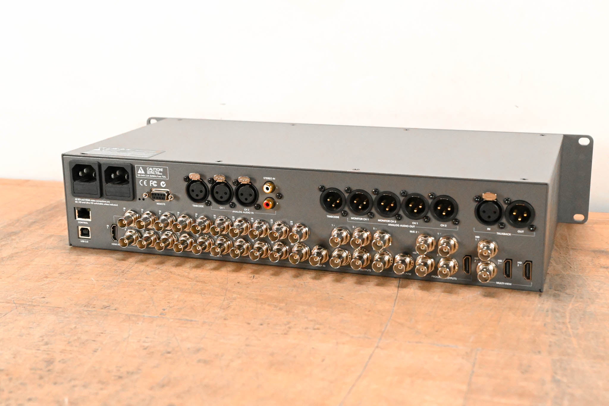 Blackmagic Design ATEM 2 M/E Production Studio 4K